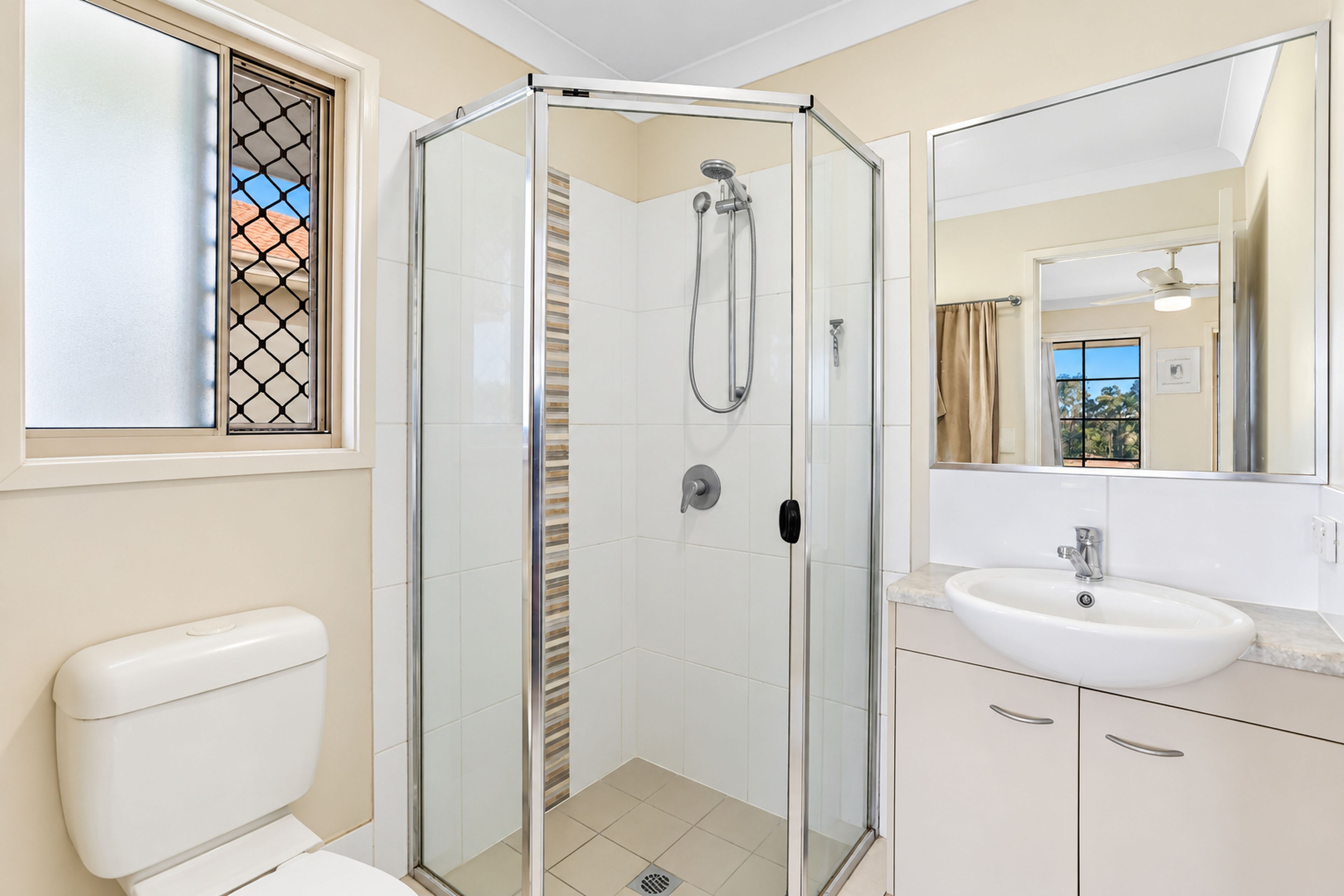 11 Ritz Drive — photo 7 of 18