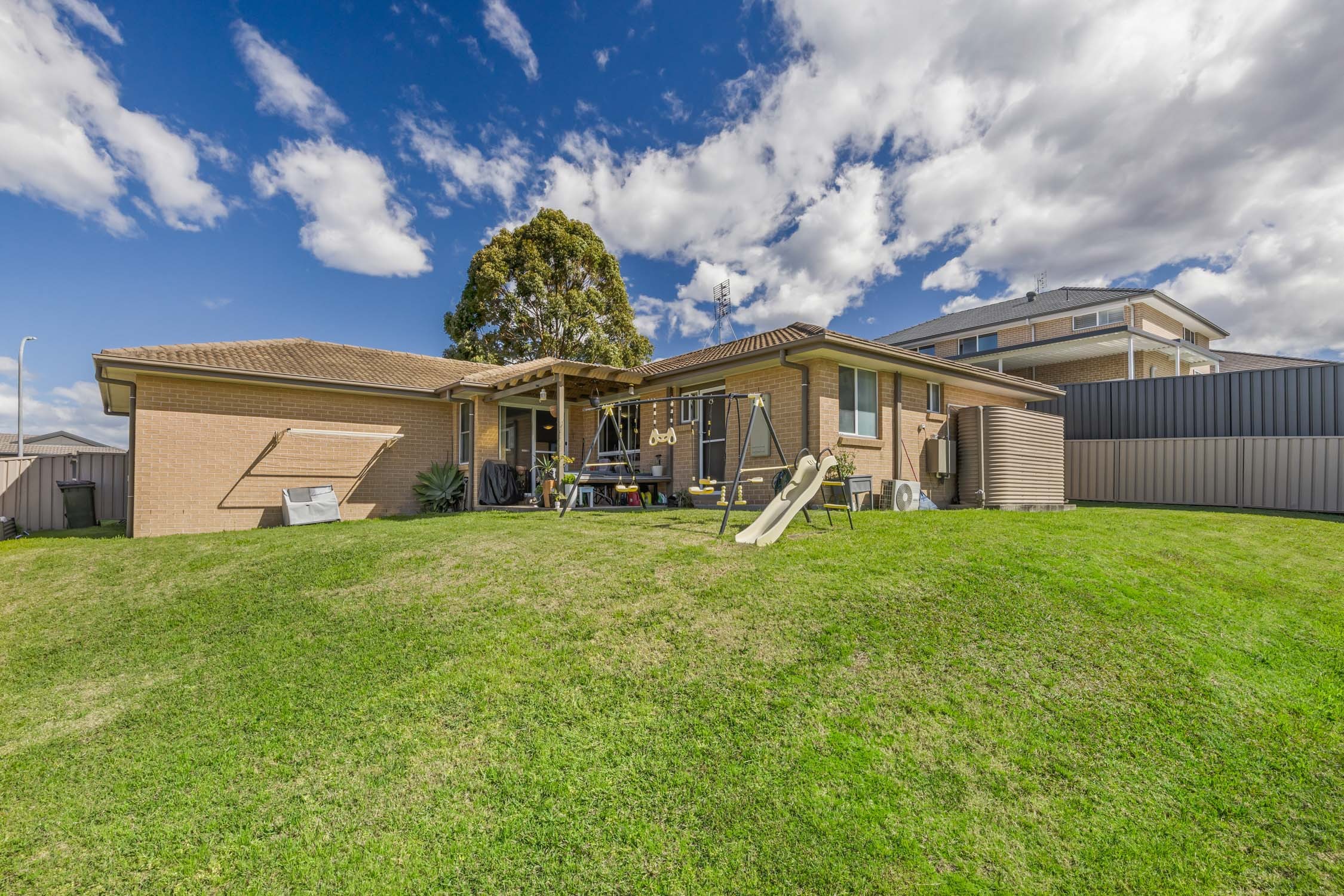 12 Graysynd Circuit, Cameron Park, NSW 2285