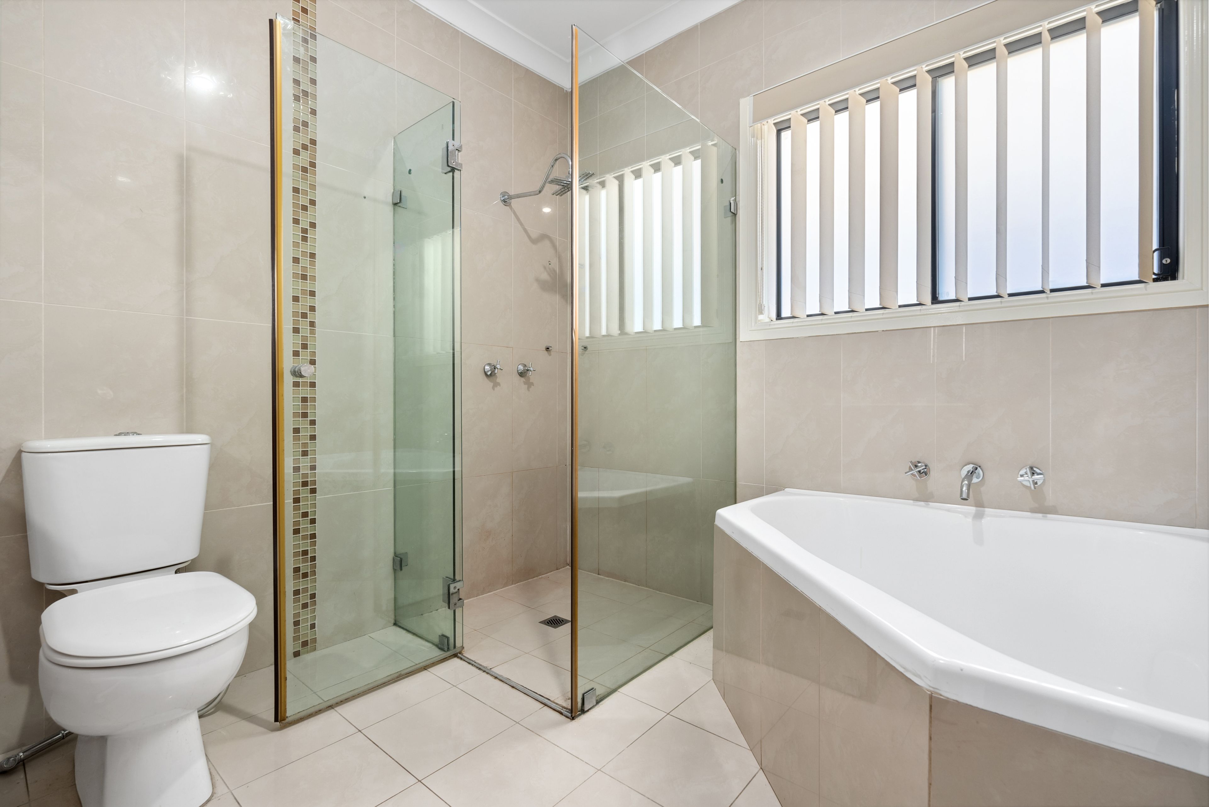 13 Leichhardt Avenue — photo 9 of 14