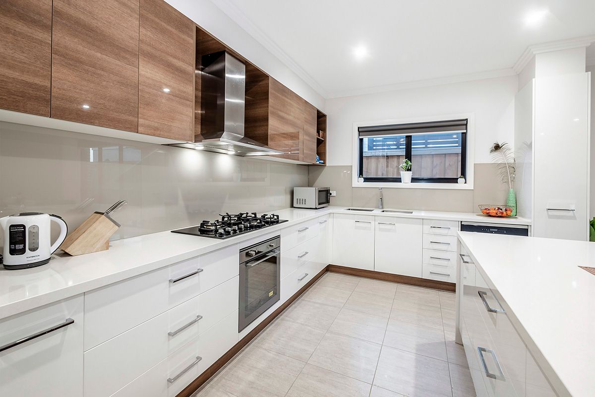 19 Seachange Parade, Lyndhurst, VIC 3975
