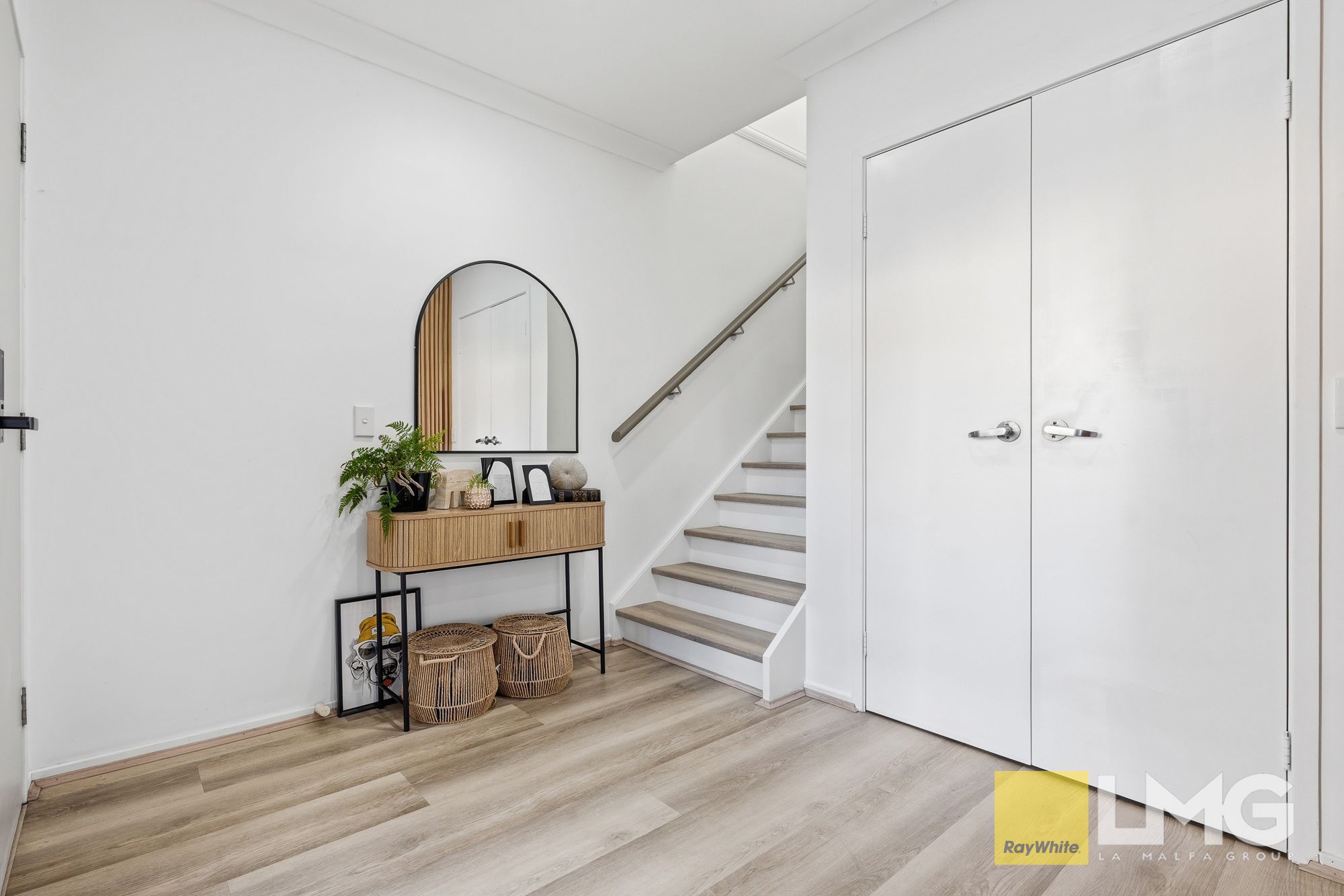 19 Castle Street — photo 8 of 30