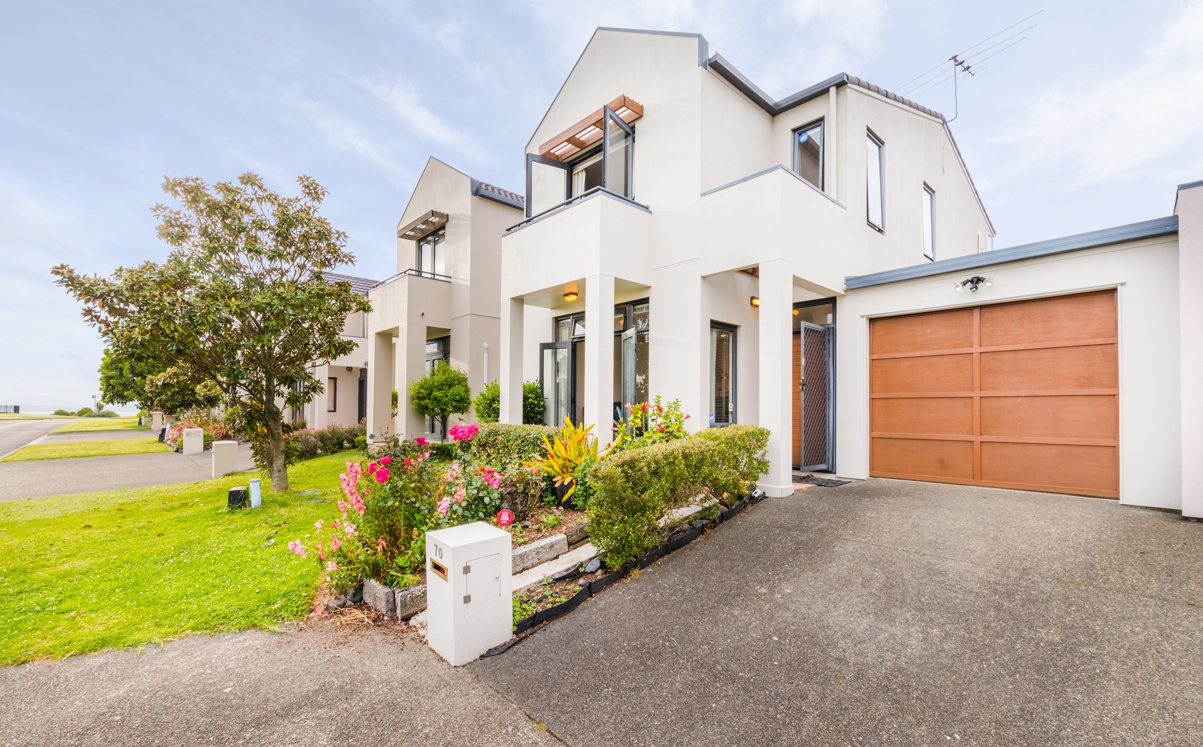 70 Provence Esplanade, Te Atatu Peninsula, Waitakere City