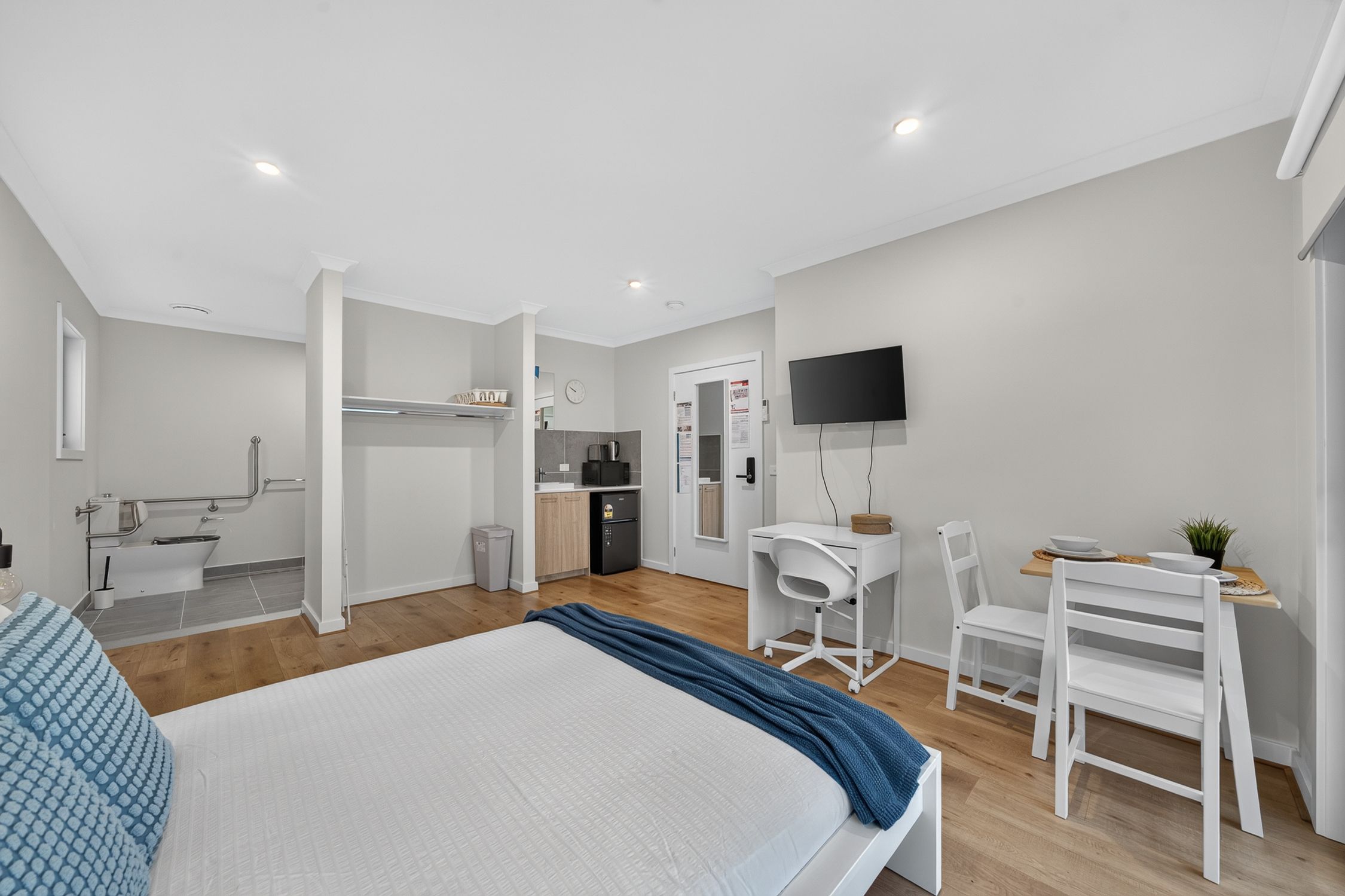 4/512 Heather Grove, Clyde North, VIC 3978