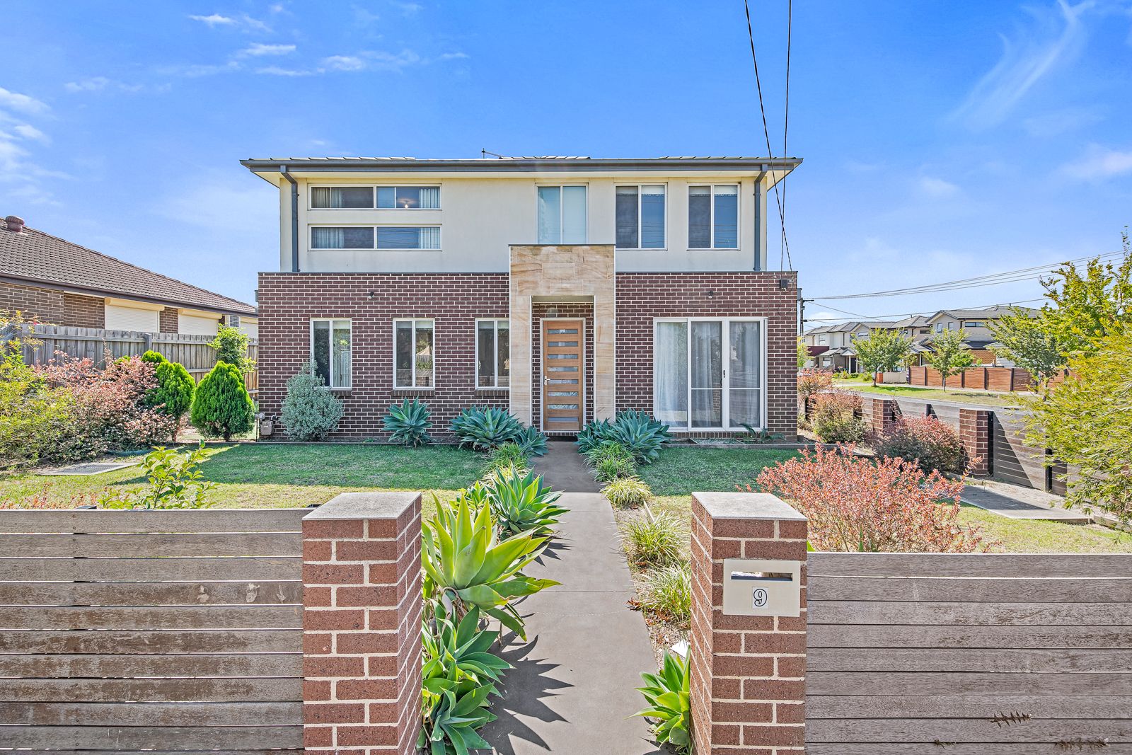 9 Oakes Avenue, Clayton South VIC 3169