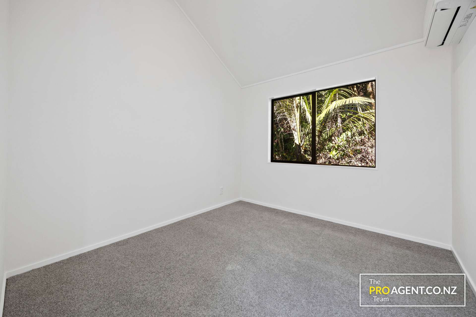 95 Laingholm Drive photo 11