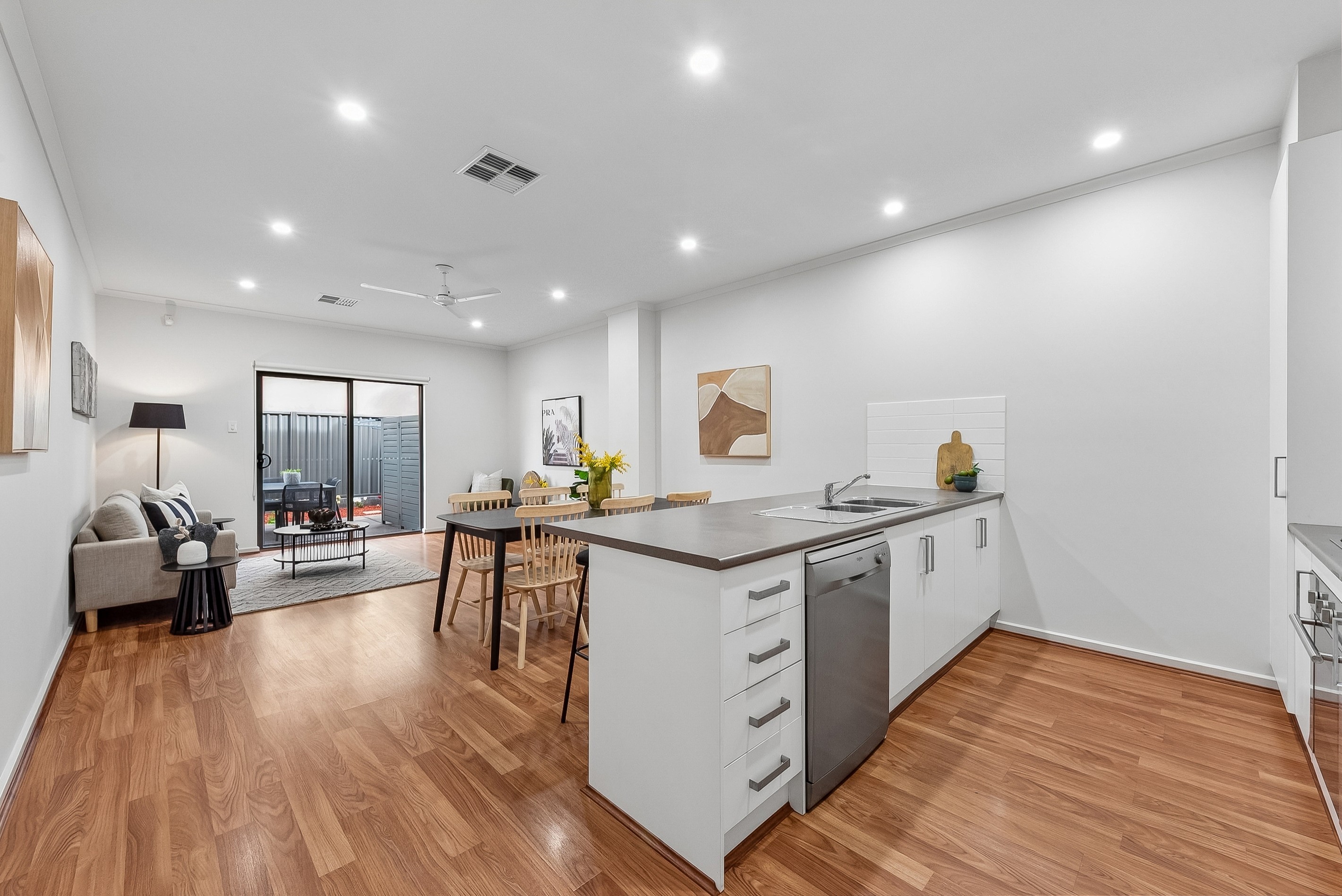7/8 Fourth Avenue, Mawson Lakes, SA 5095