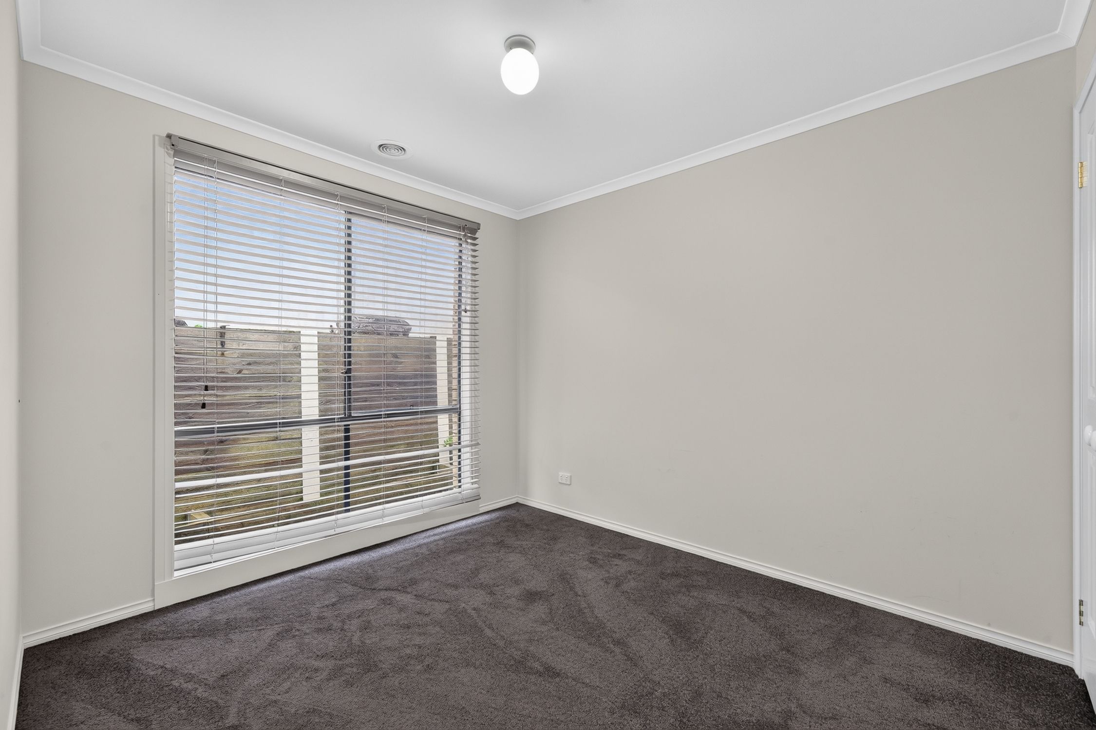 2 Natanya Drive — photo 11 of 12