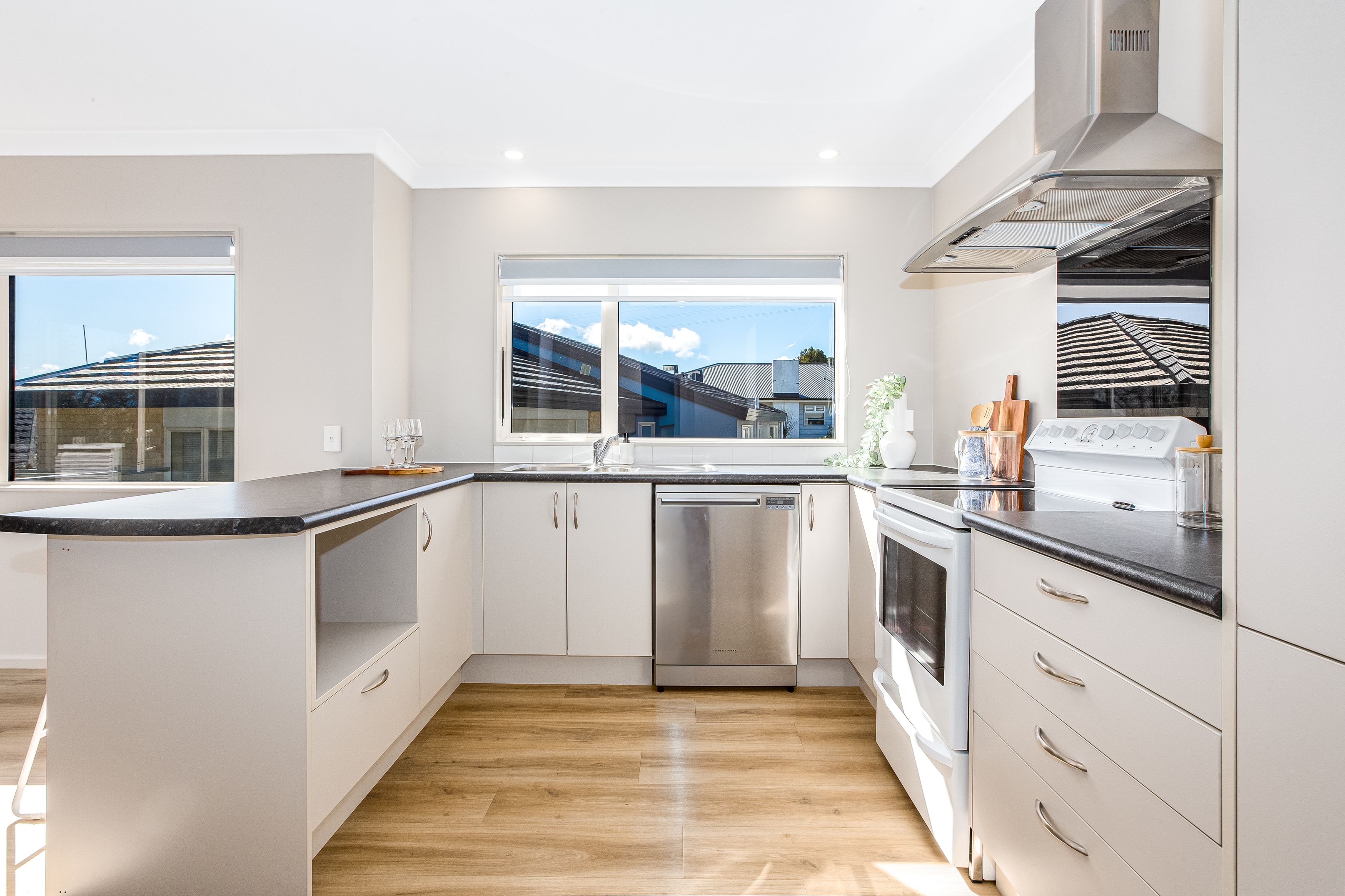 8A Kinapori Terrace, Newlands, Wellington City