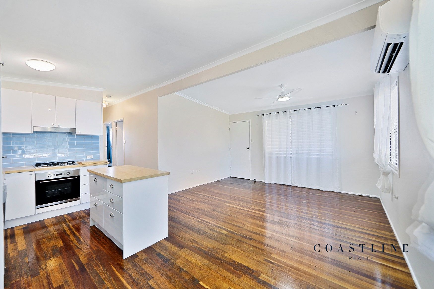 14 Aldridge Street (Upstairs), Burnett Heads, QLD 4670