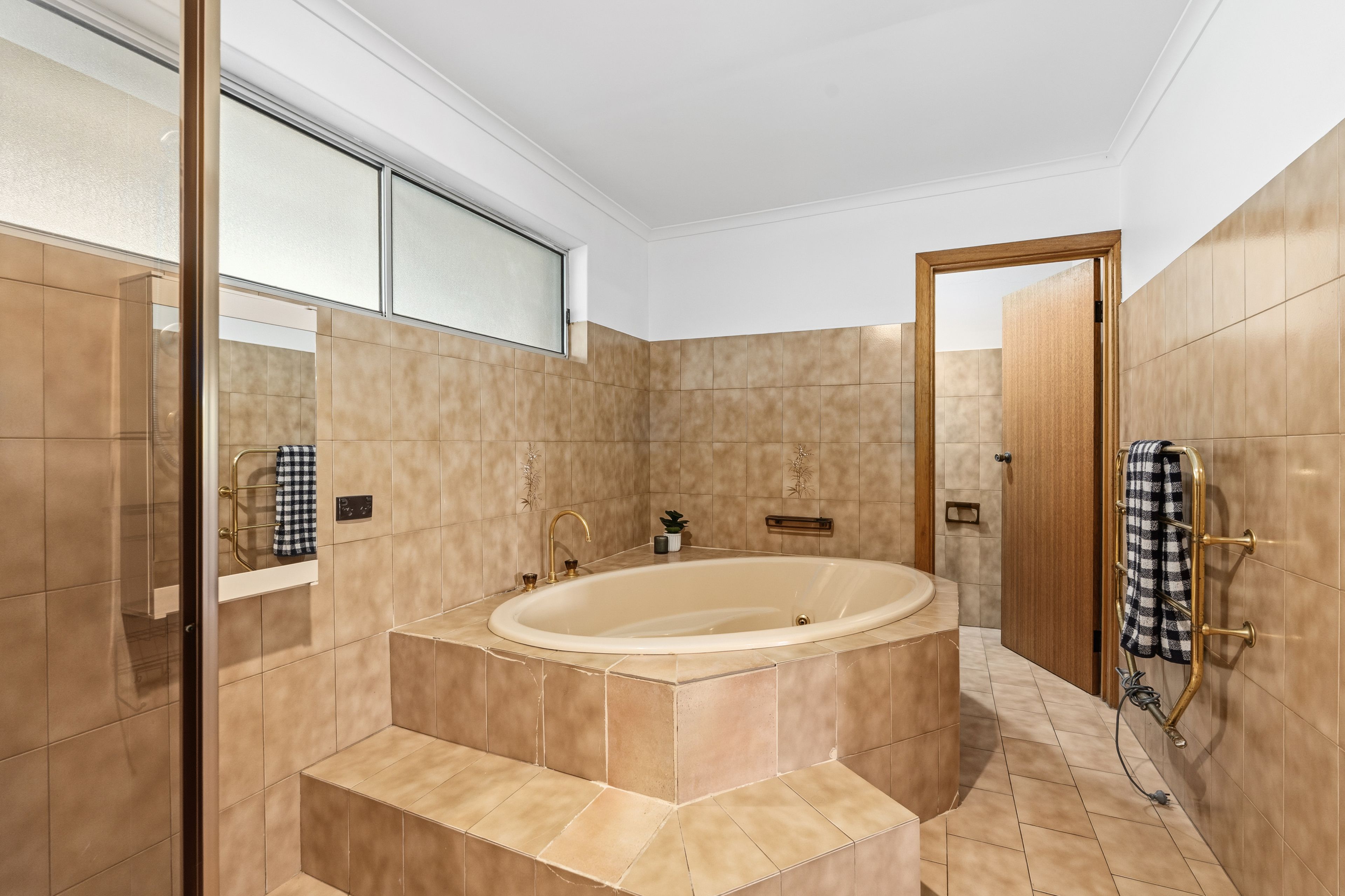 62 Young Street — photo 14 of 24