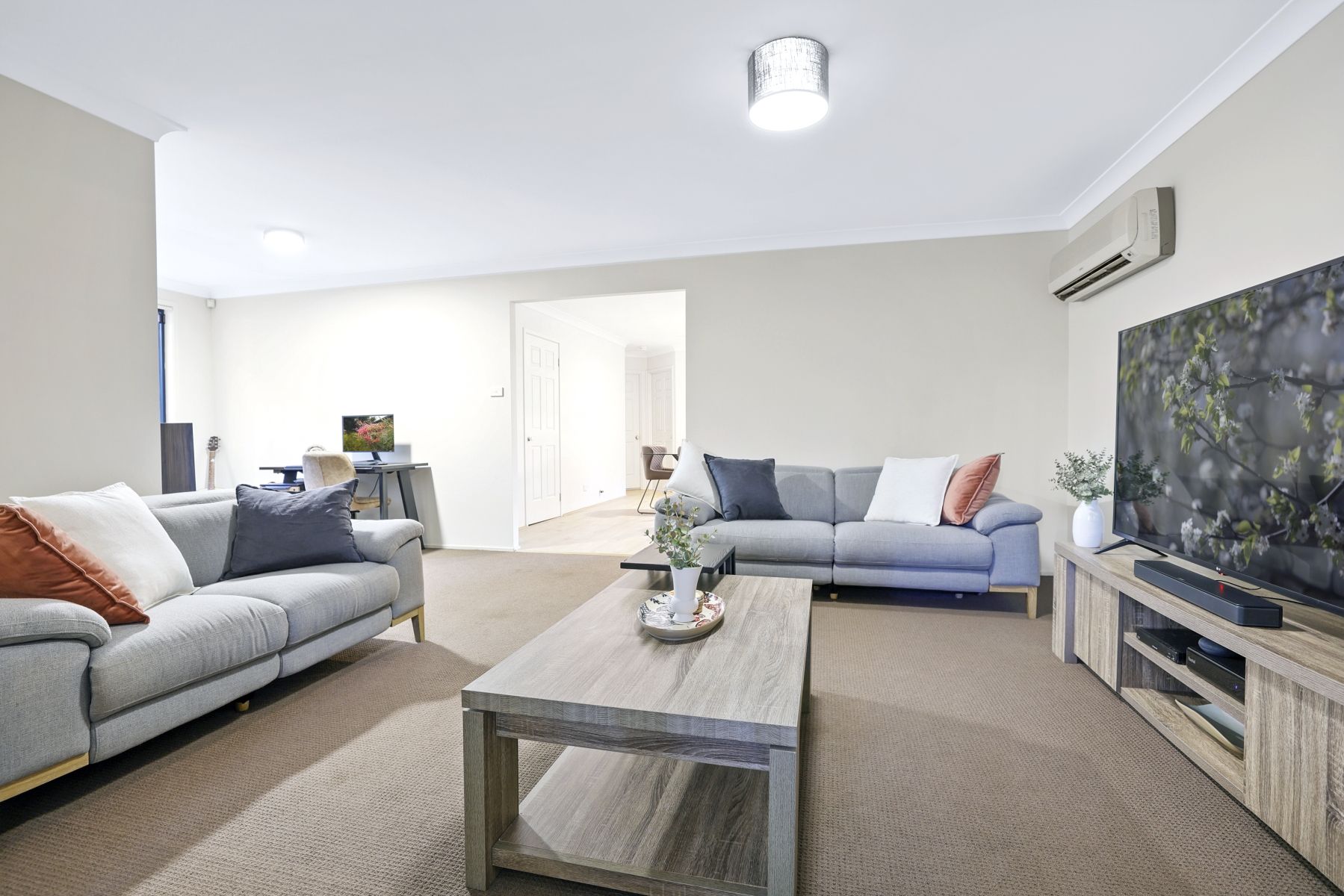 17 Yuroka Street, Glenmore Park, NSW 2745