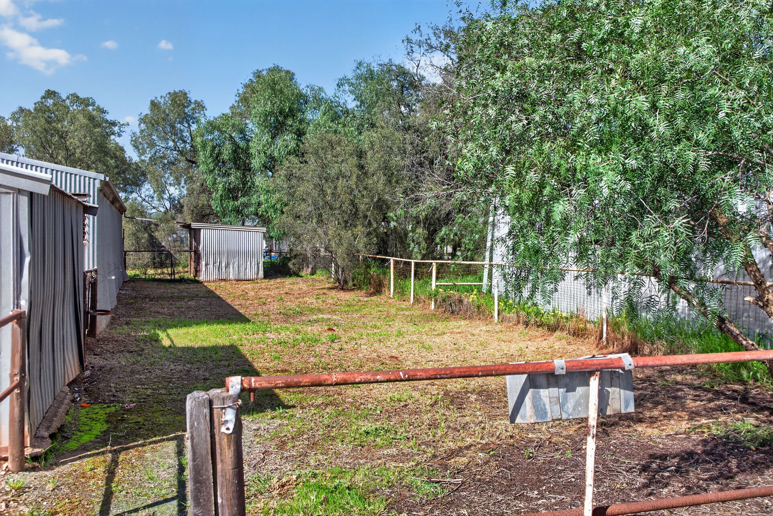 10 Dixon Road — photo 18 of 20