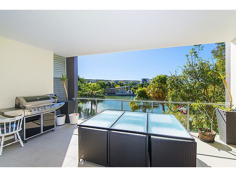 327/3-5 Pendraat Parade, Hope Island, QLD 4212