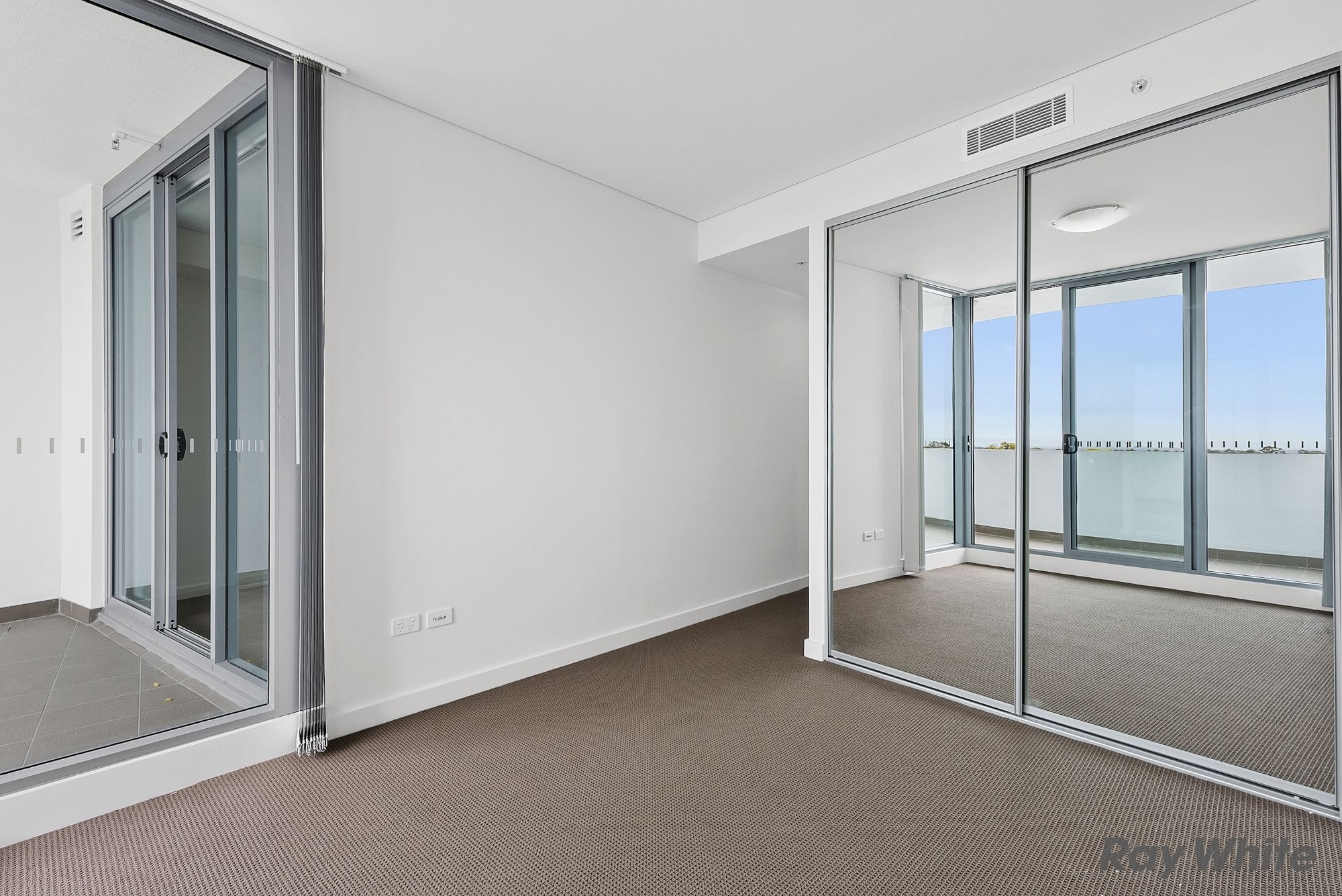 A712, 299-309 Old Northern Road, Castle Hill, NSW 2154