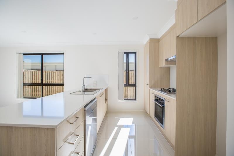 65 Hill Drive, Pimpama, QLD 4209