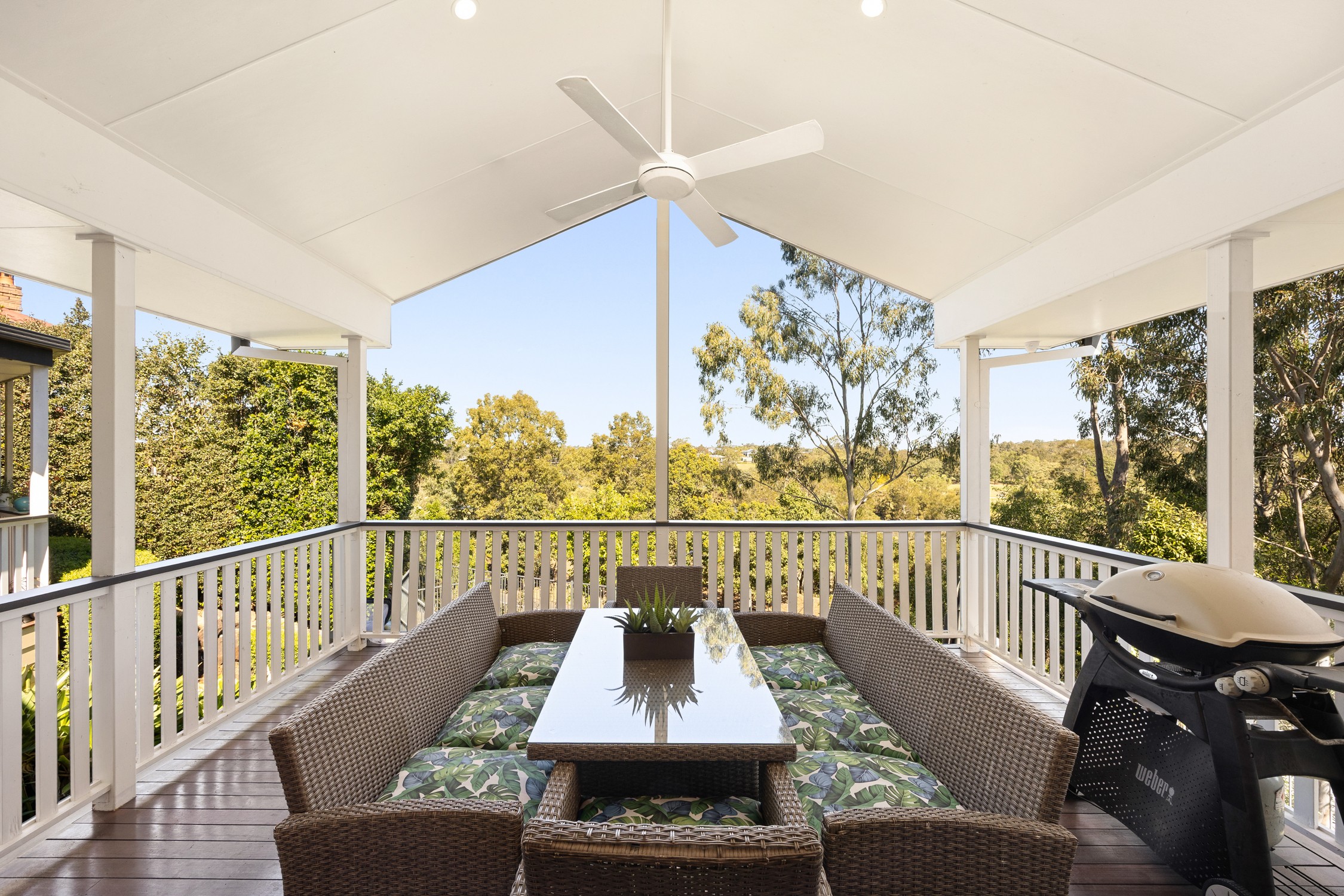 44 Drysdale Street, Mount Ommaney, QLD 4074