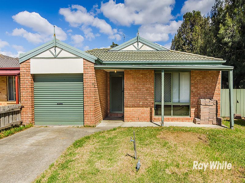13 Charlotte Place, Cranbourne West VIC 3977
