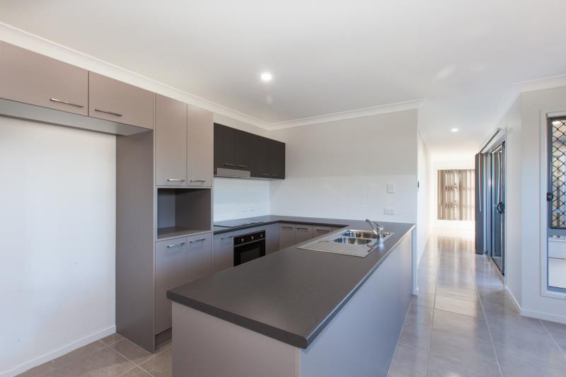 1/57 Jones Street, Rothwell, QLD 4022