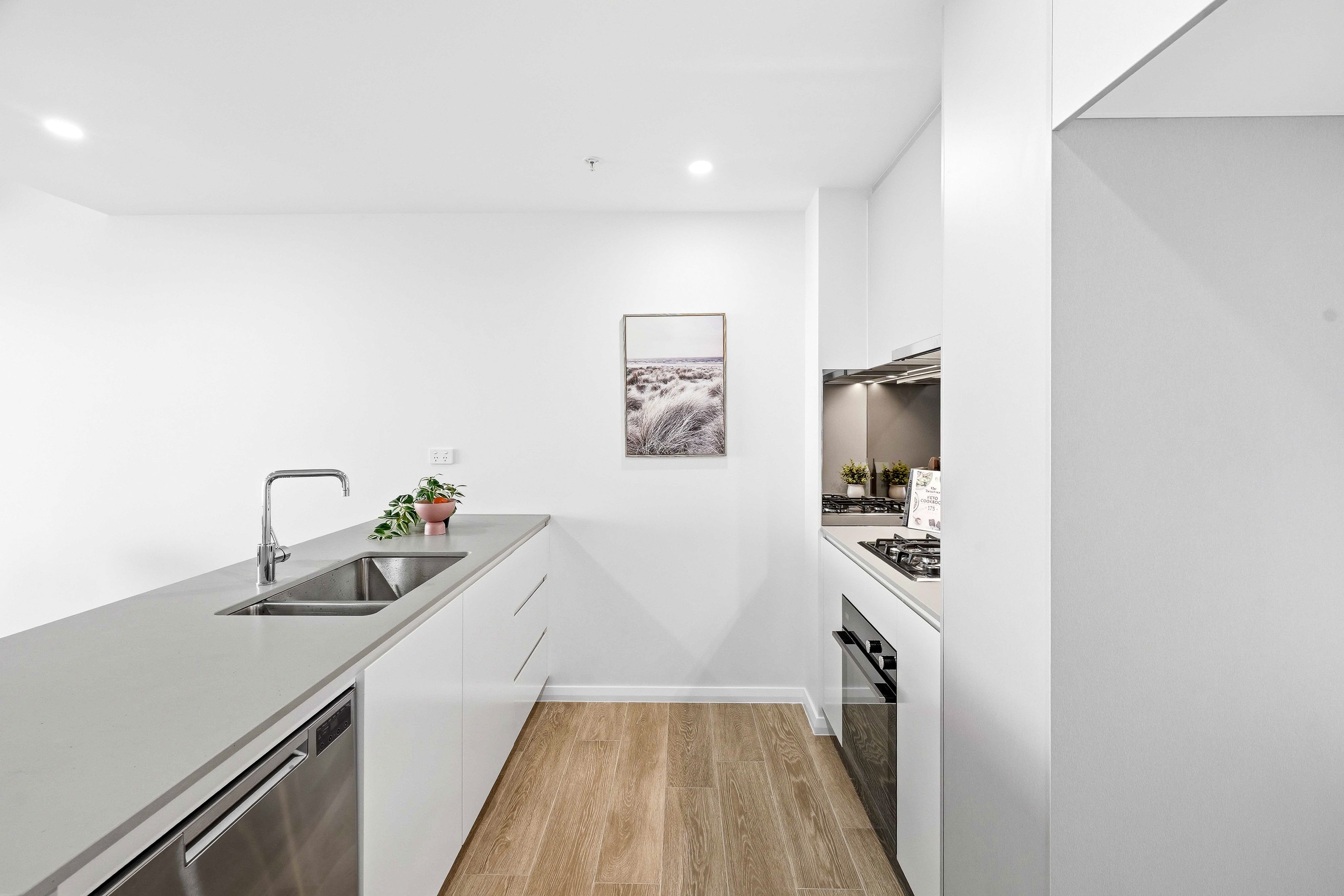 503/20B Hasluck Street — photo 8 of 24