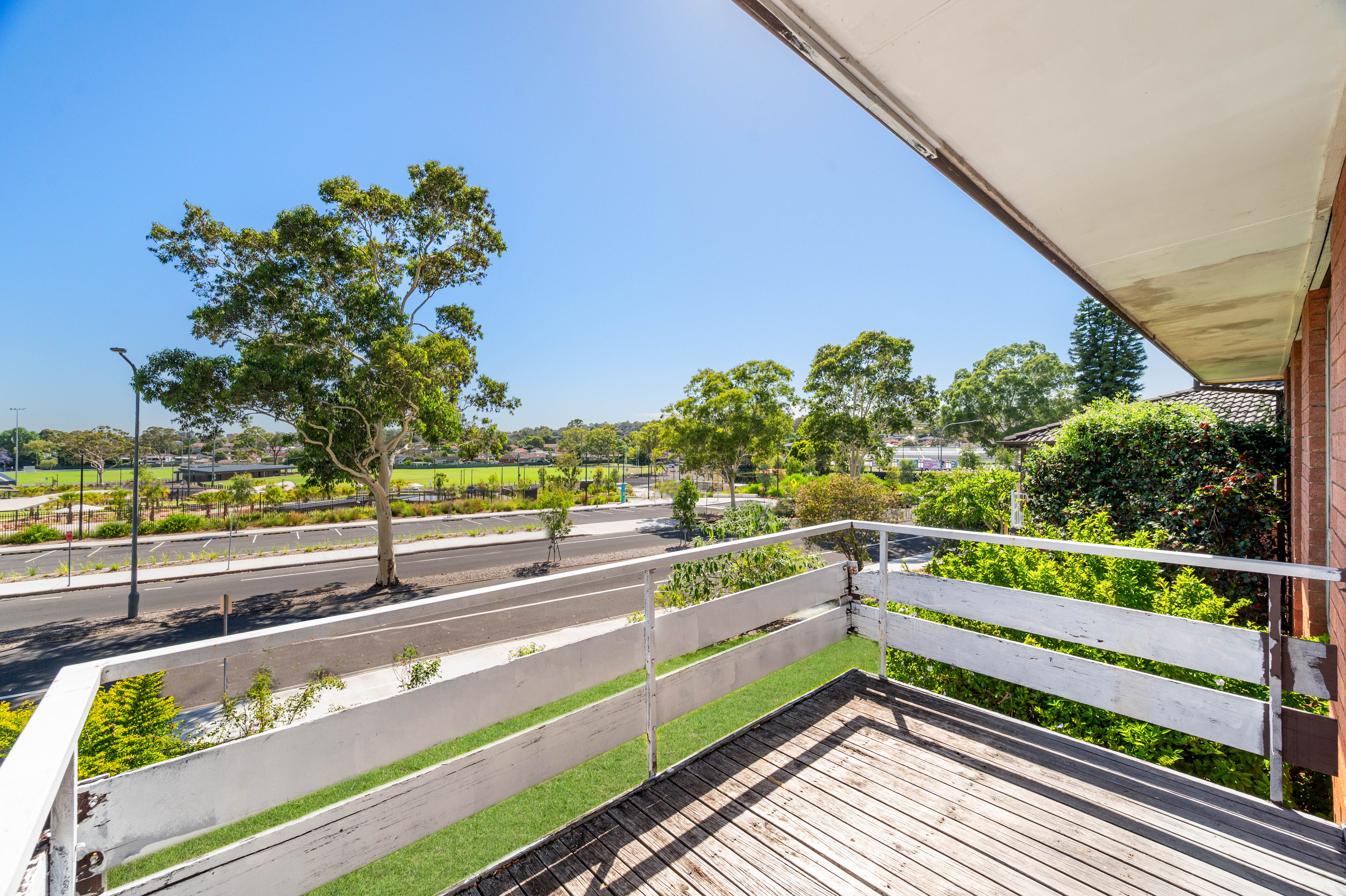 11 The Parkway, Bradbury, NSW 2560