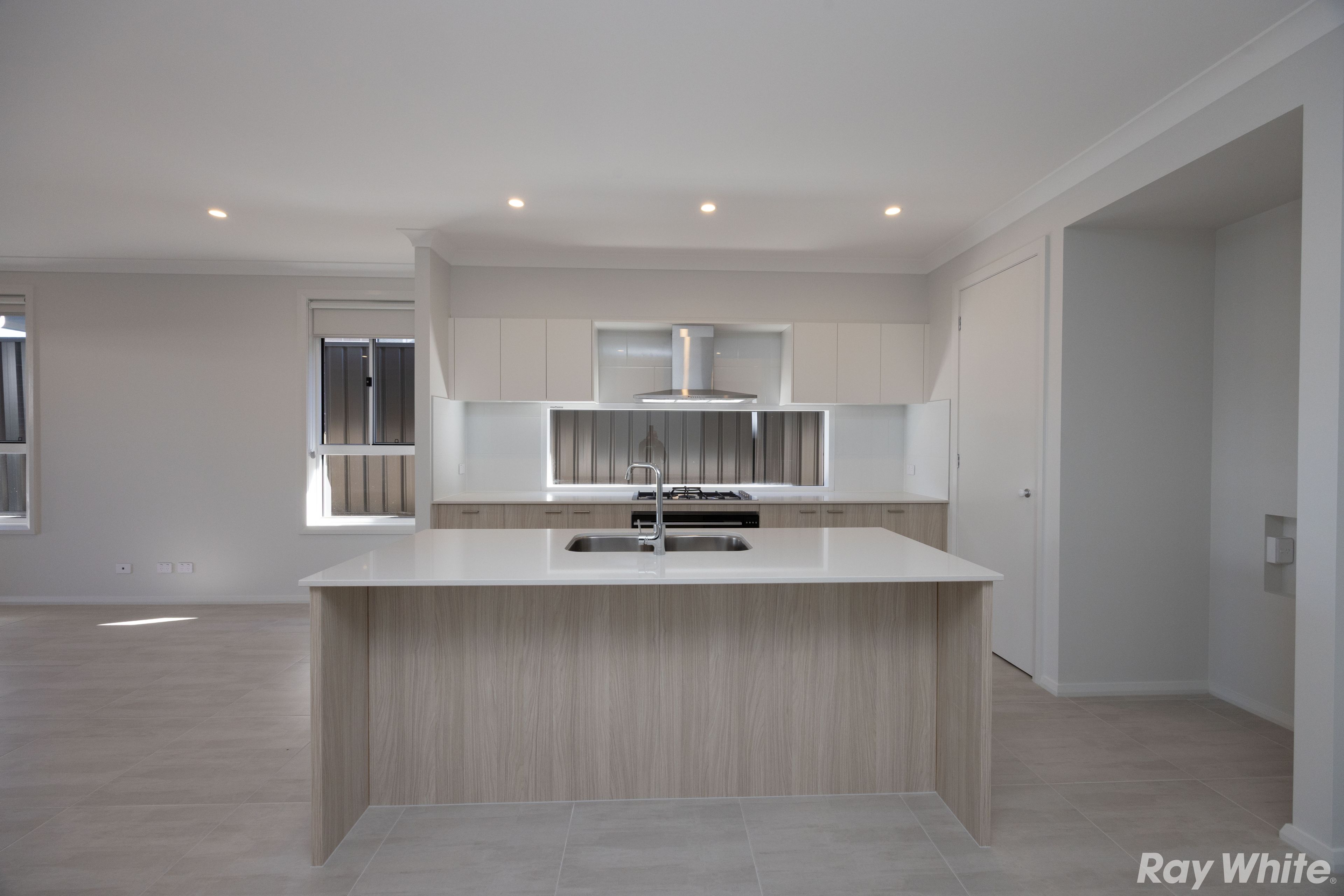 11 Iluka Boulevard, FORSTER, NSW 2428