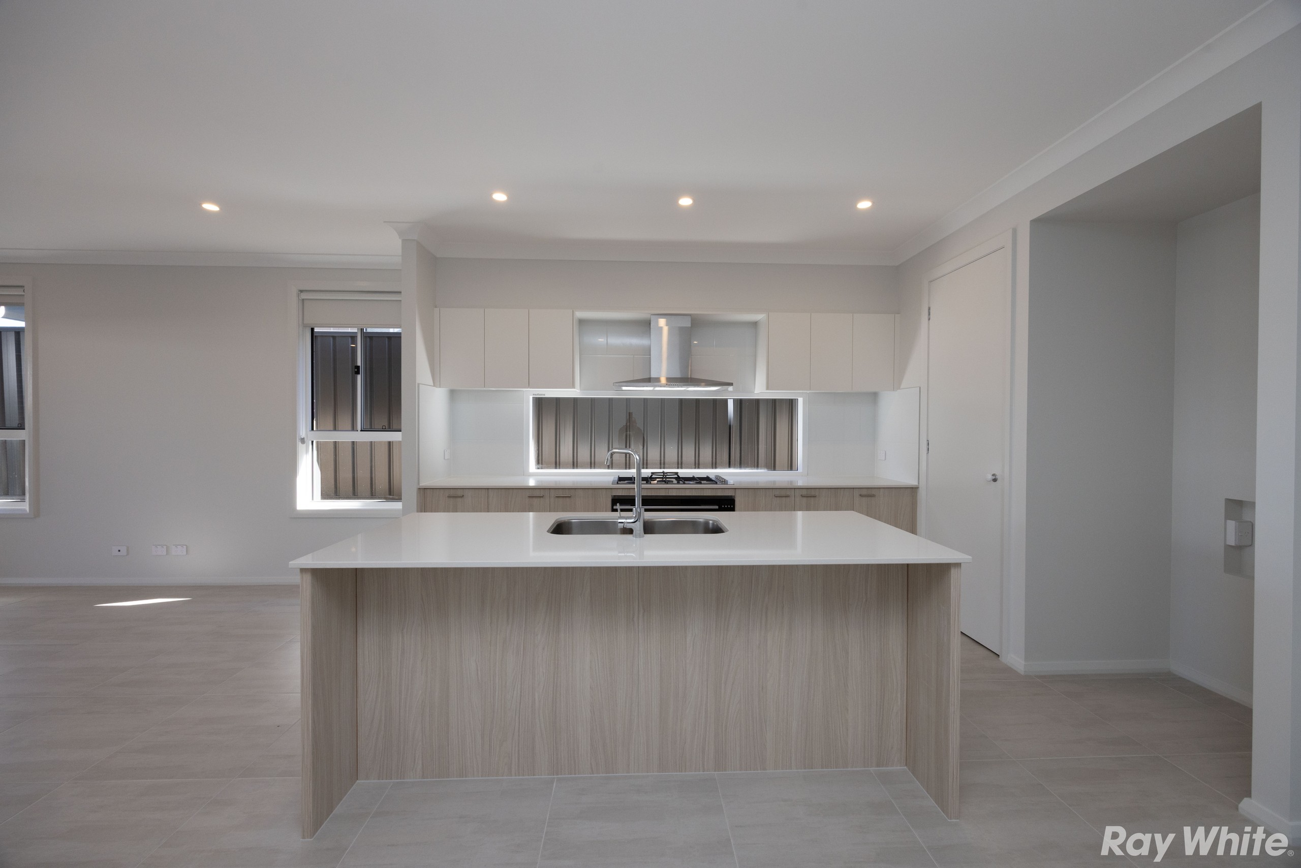 11 Iluka Boulevard, FORSTER, NSW 2428