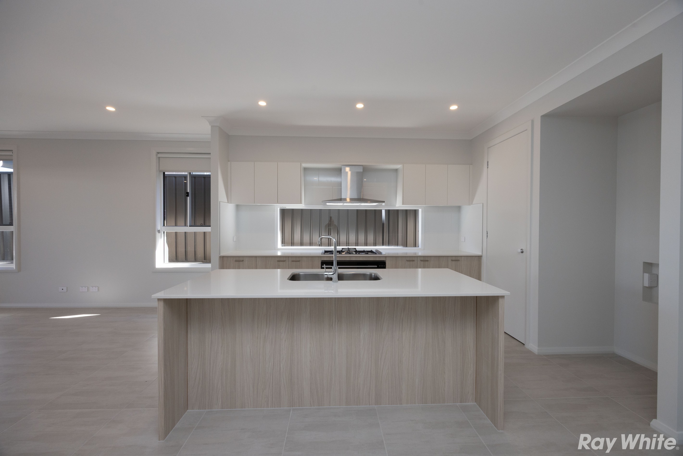 11 Iluka Boulevard, FORSTER, NSW 2428