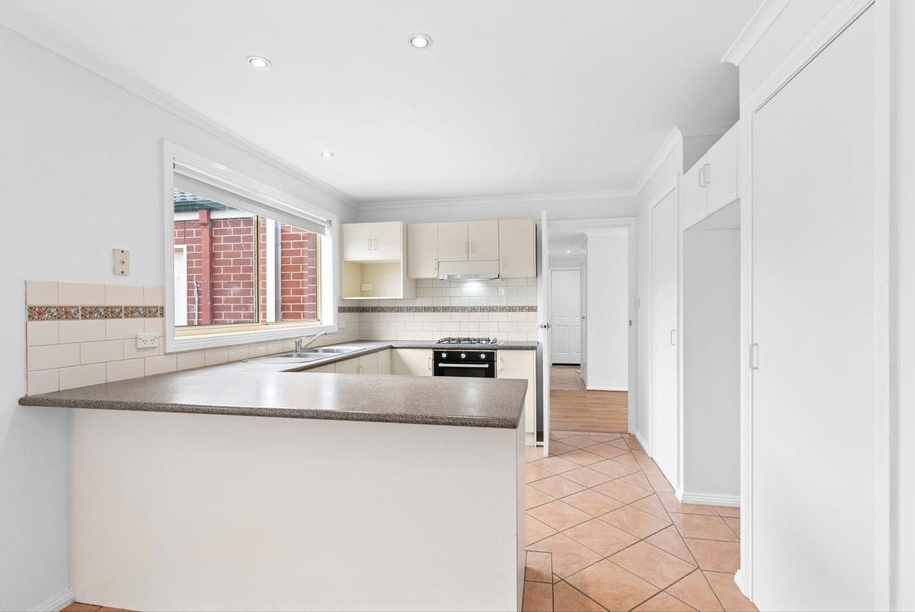 35 Willesden Drive, Waurn Ponds, VIC 3216