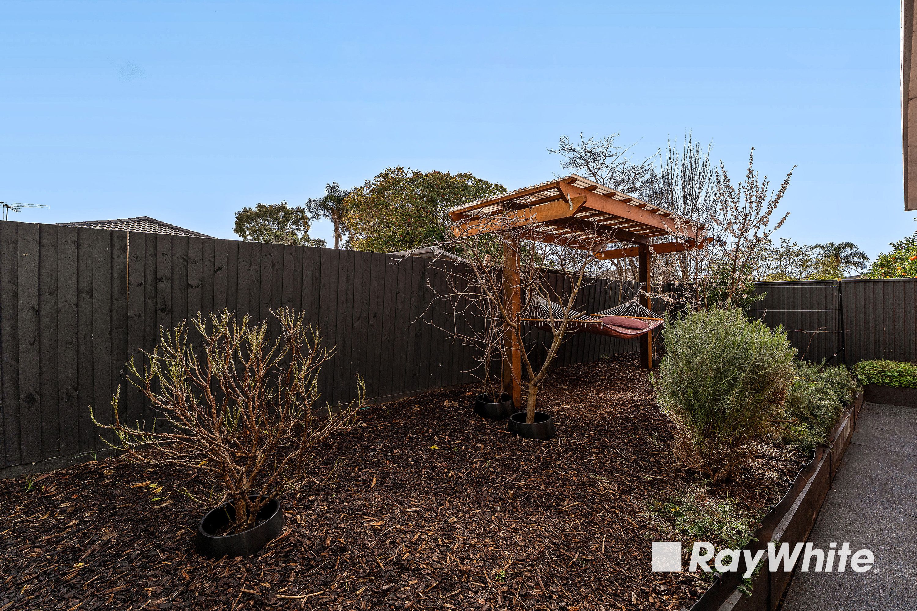 9 Helen Court — photo 19 of 23