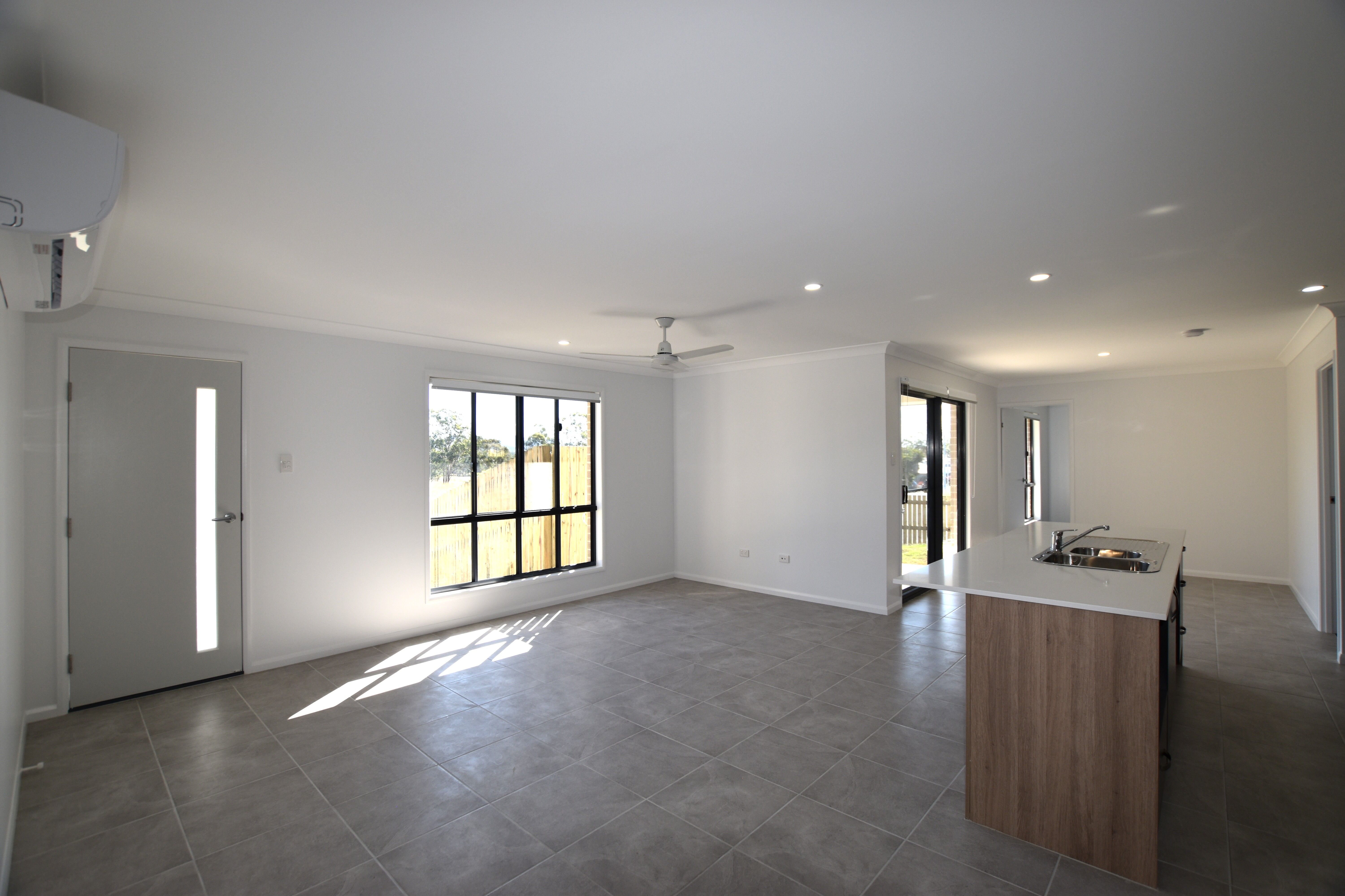 2 Bufflehead Road, Kirkwood, QLD 4680