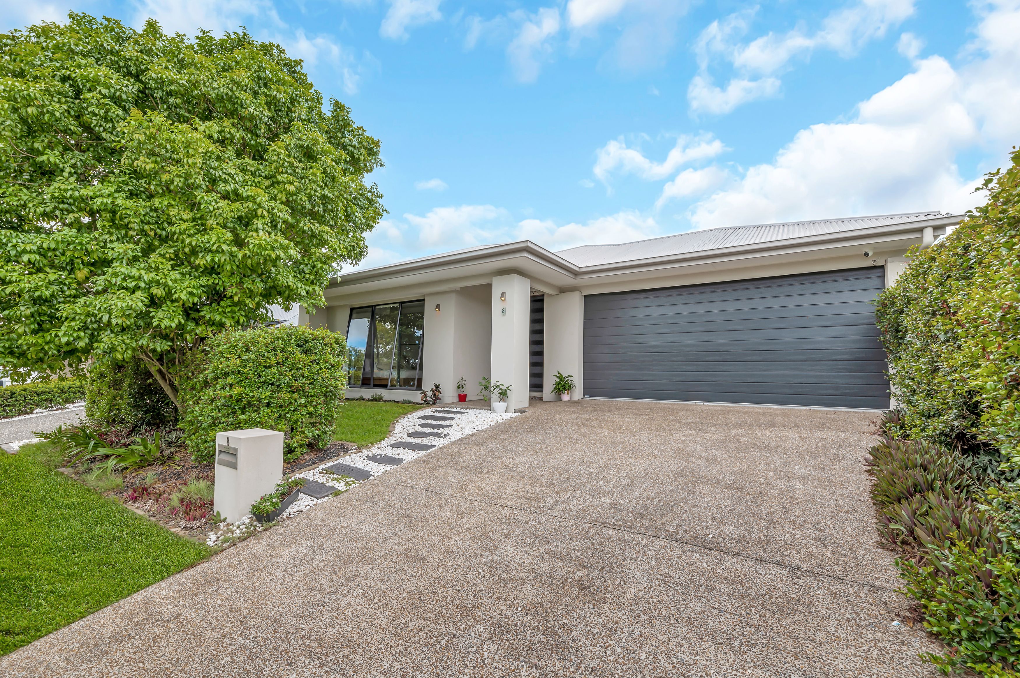 8 Ningaloo Drive, Pimpama QLD 4209