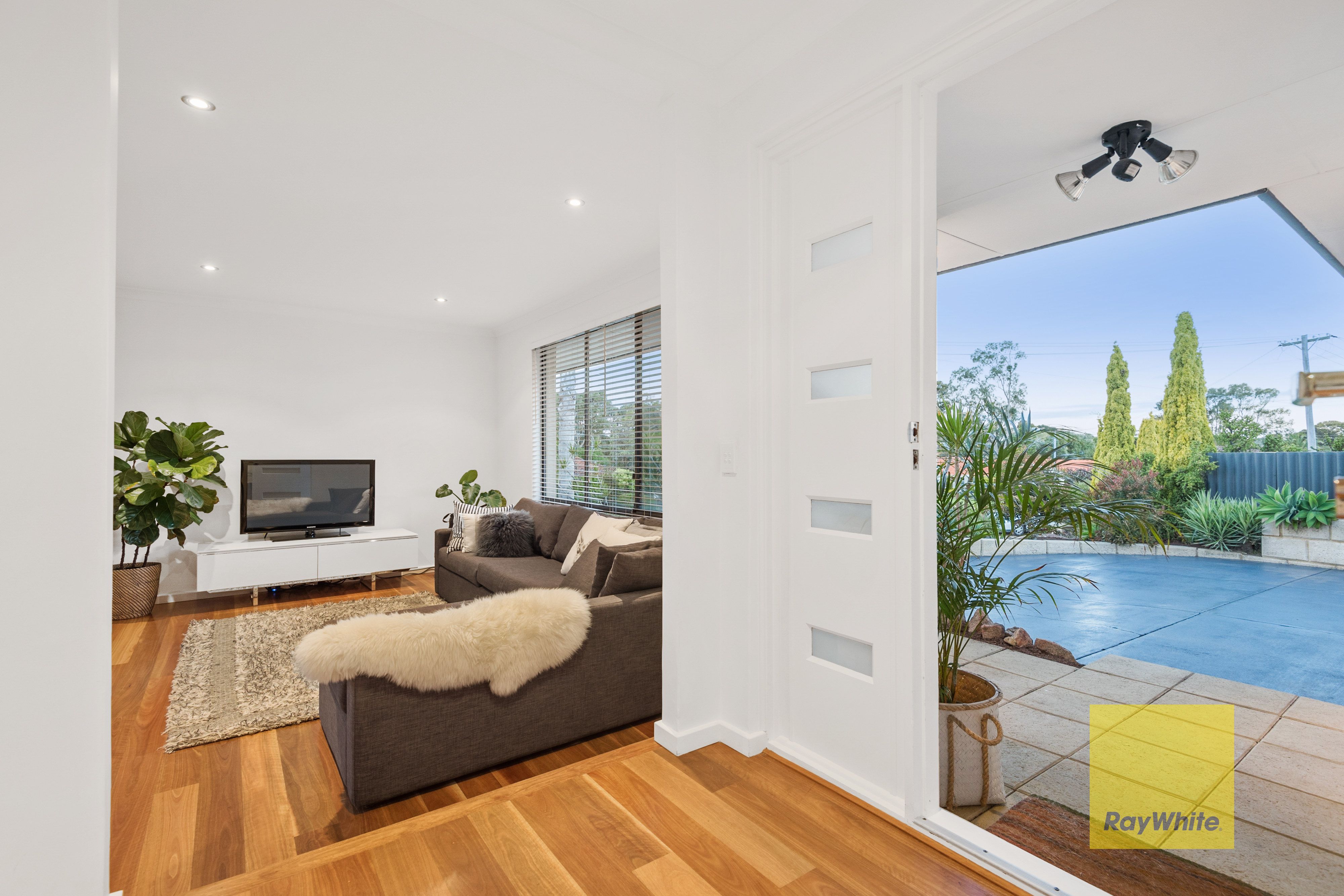 15 Bernard Manning Drive, Duncraig, WA 6023