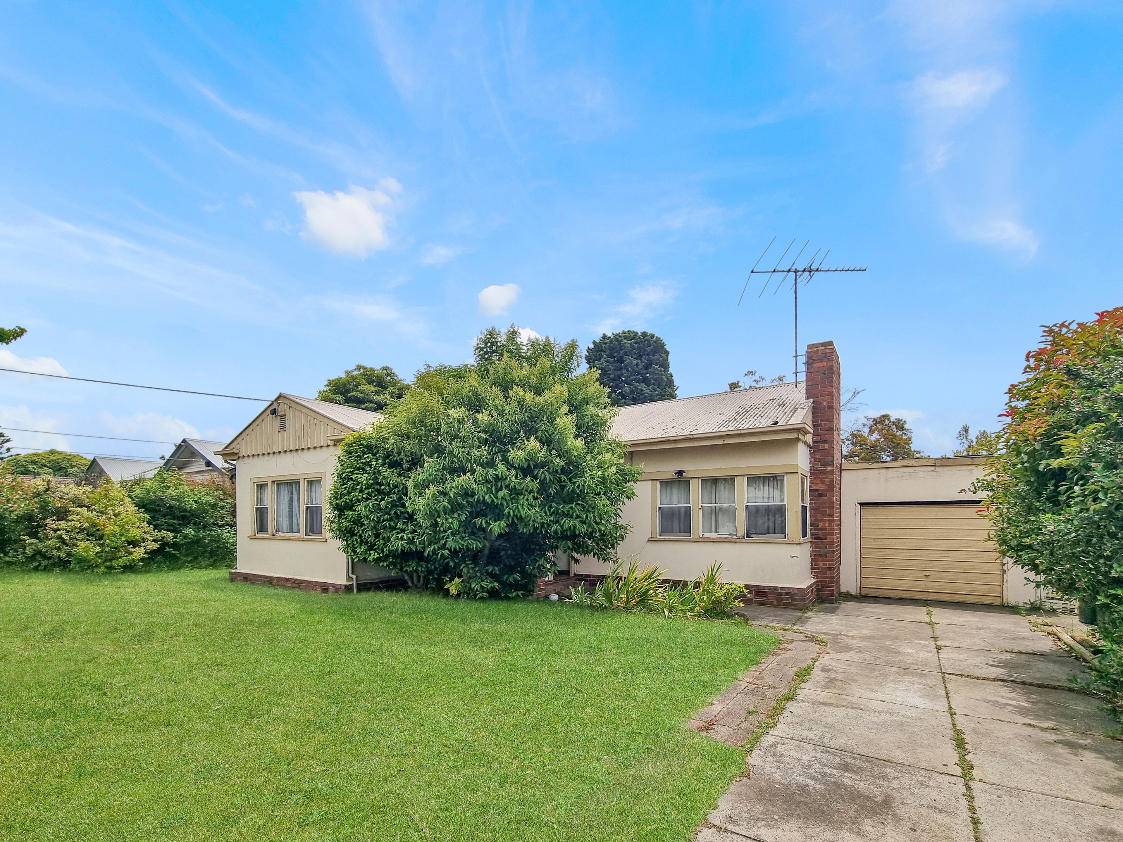 132 Roslyn Road, Belmont VIC 3216