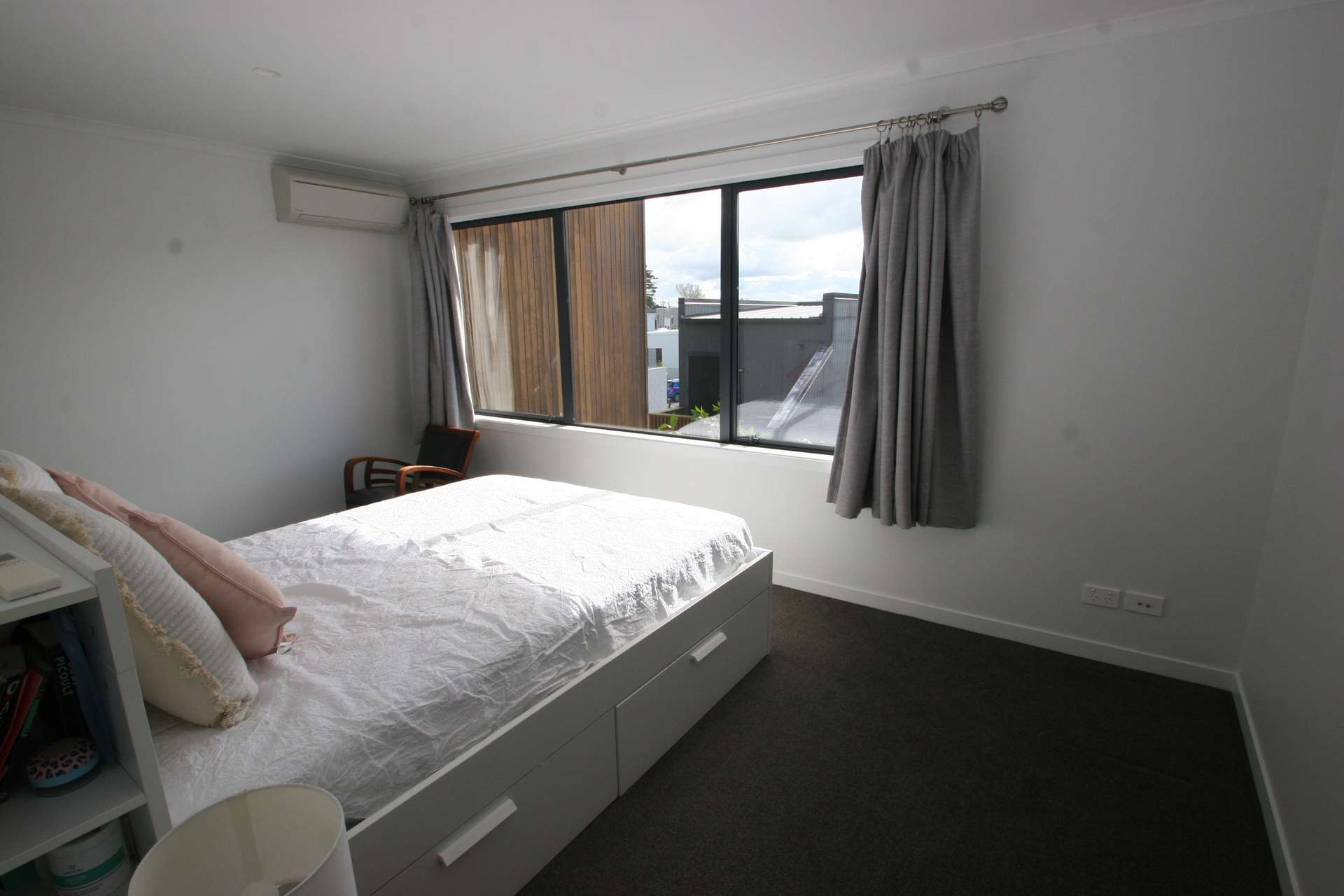 11 Hudson Bay Road photo 6