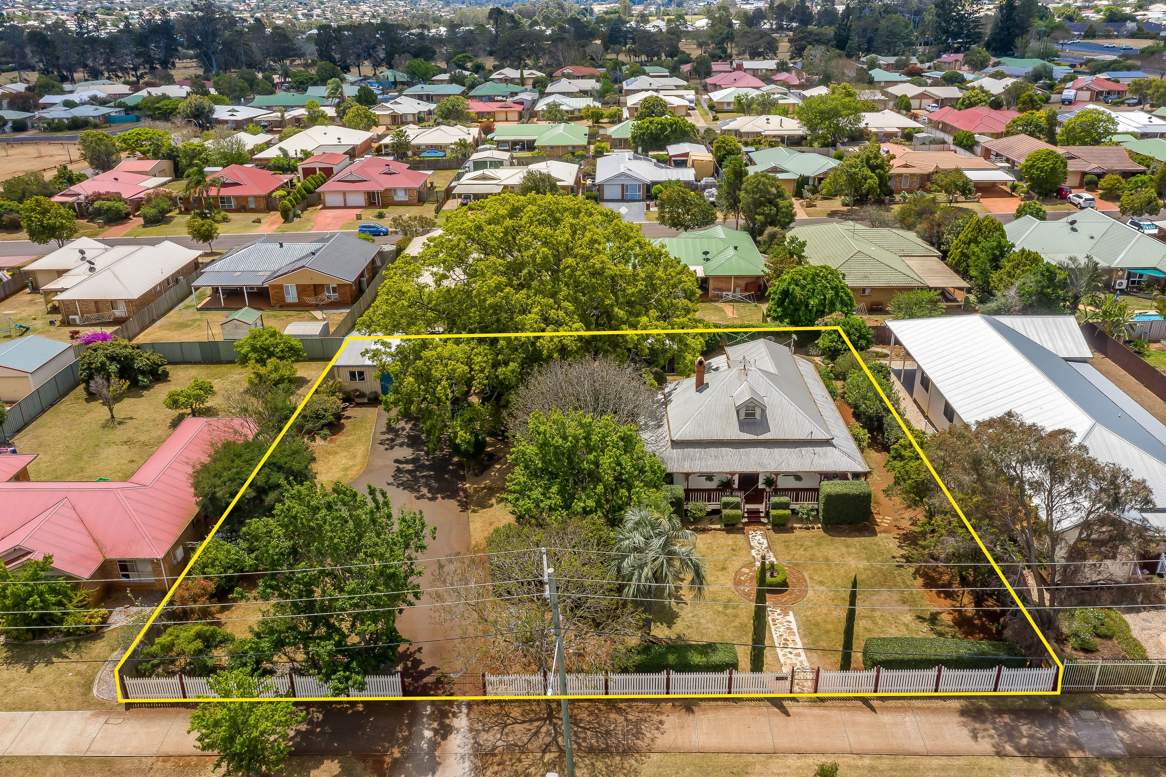 183 - 185 Nelson Street, Kearneys Spring, QLD 4350