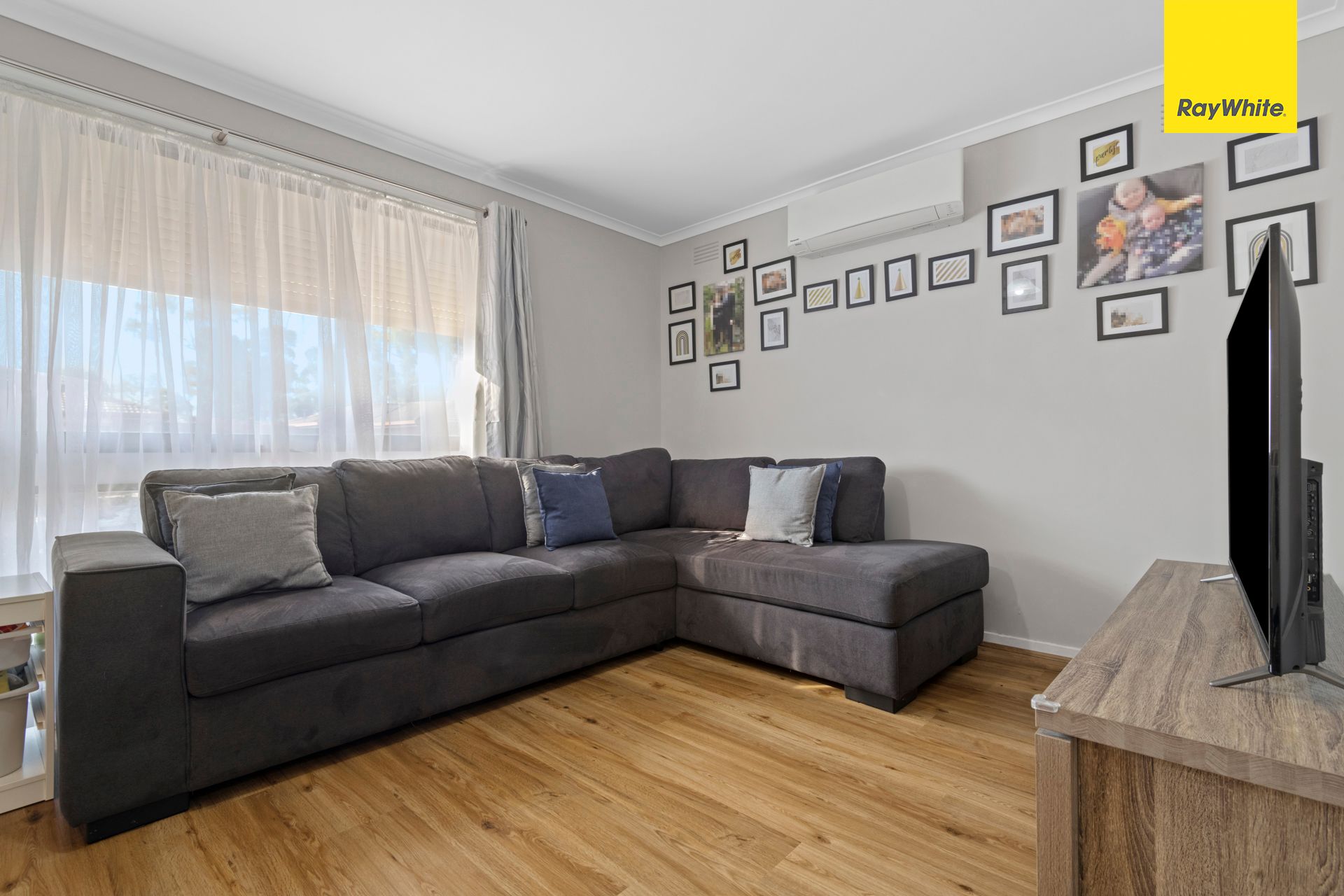 2/43-45 Exford Road, Melton South, VIC 3338