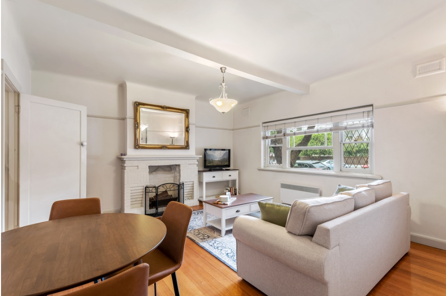 2/33 Queens Road, Melbourne, VIC 3004