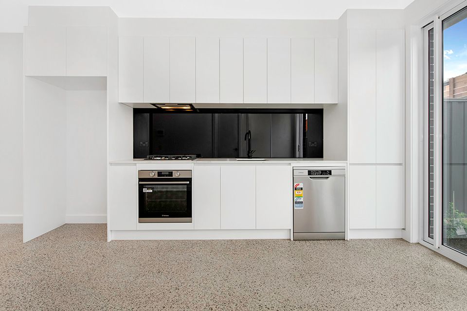 2/19 Edgar Street, Kingsville, VIC 3012