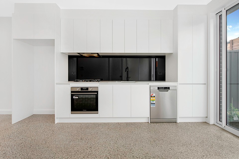 2/19 Edgar Street, Kingsville, VIC 3012