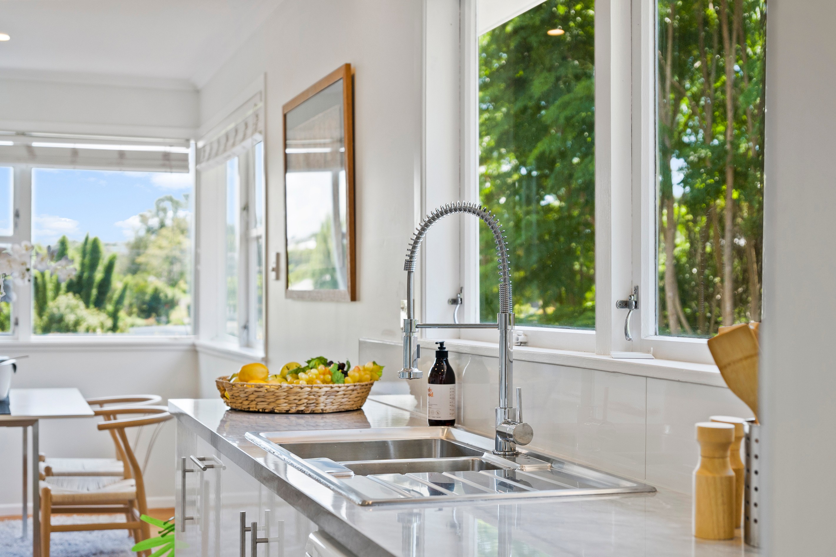 11 Powrie Street, Glenfield, North Shore City