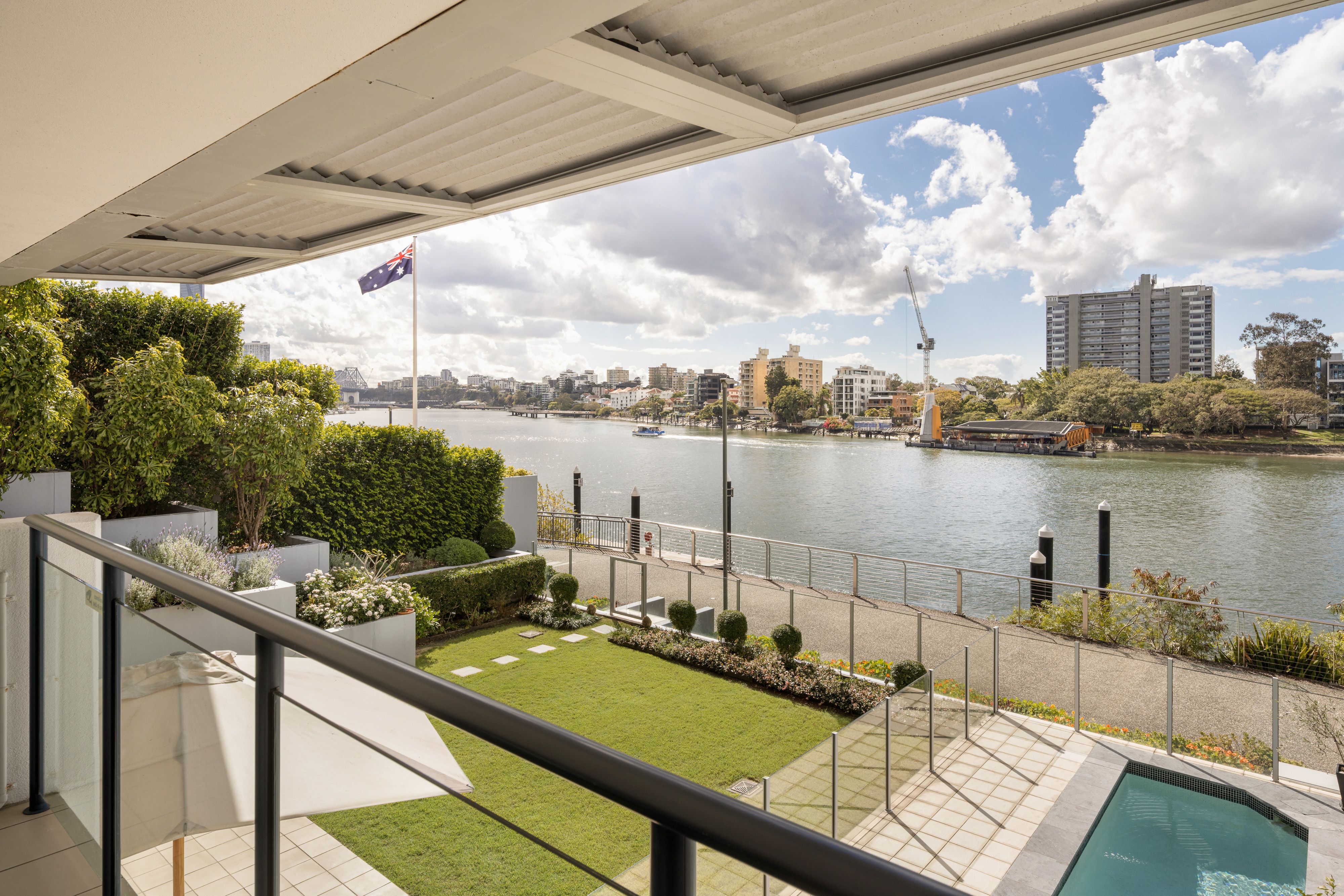 1/98 Thorn Street, Kangaroo Point, QLD 4169