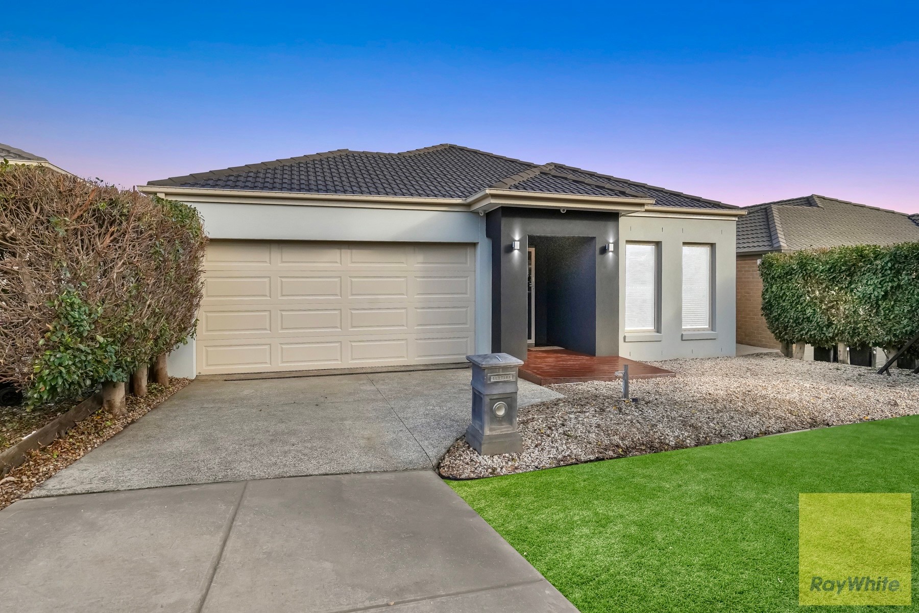 1 Kunuka Circuit, Caroline Springs, VIC 3023