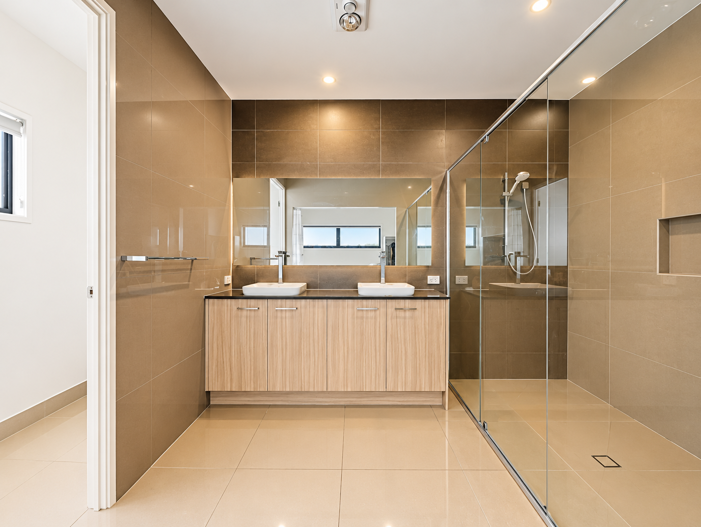 28 Crest Street — photo 15 of 23