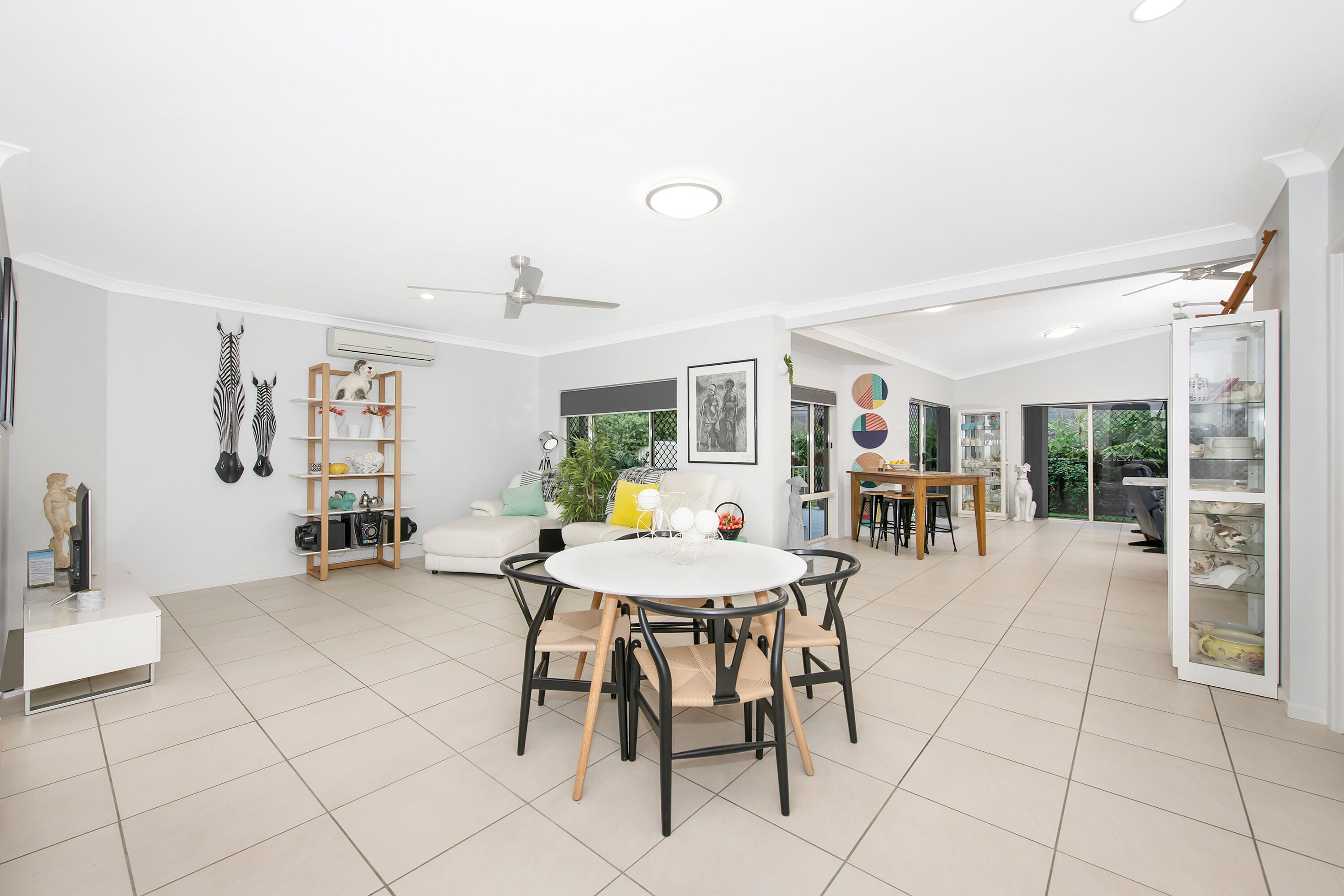 8 Palomar Court, Mount Louisa QLD 4814