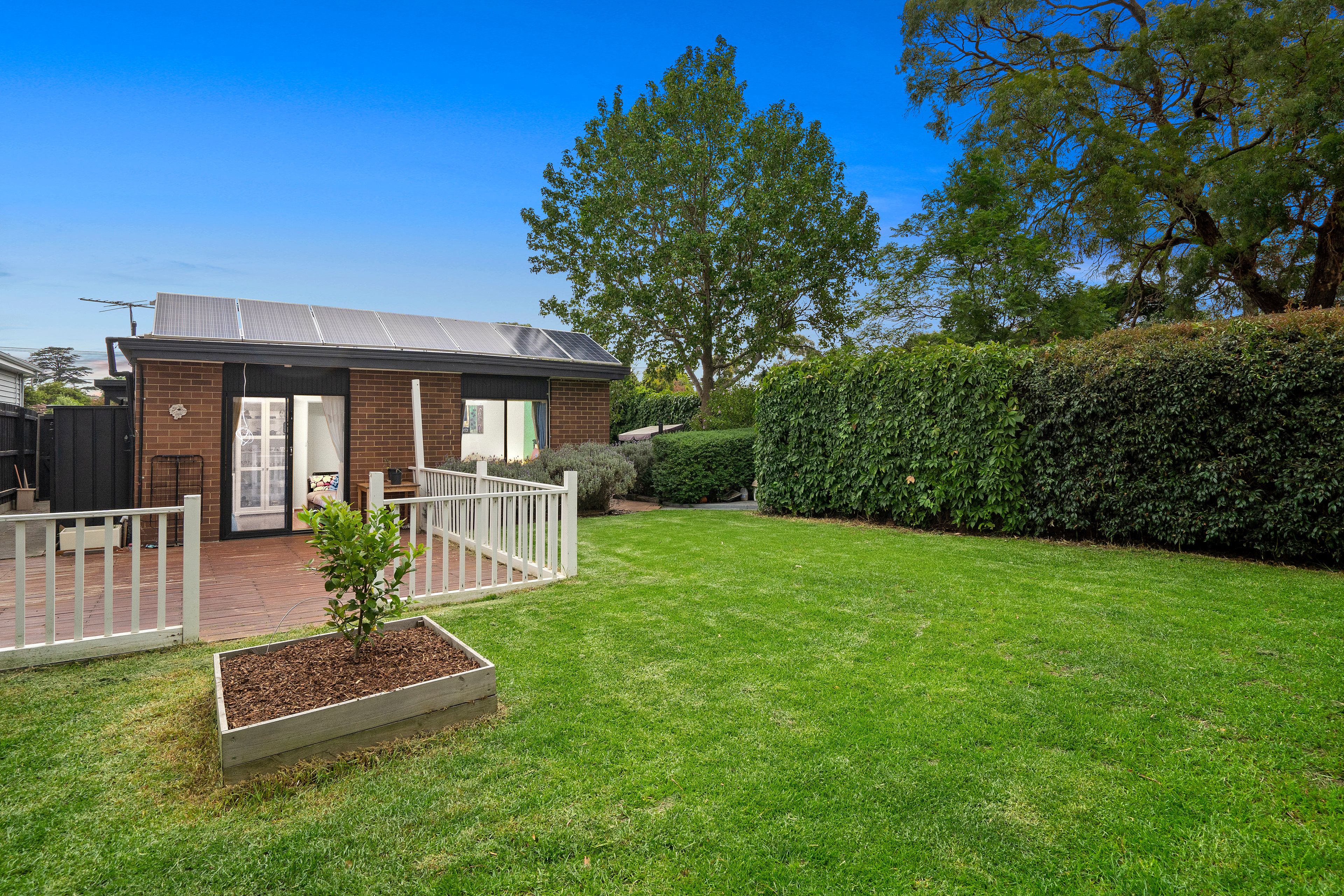 19 Cavendish Drive, Heatherton, VIC 3202