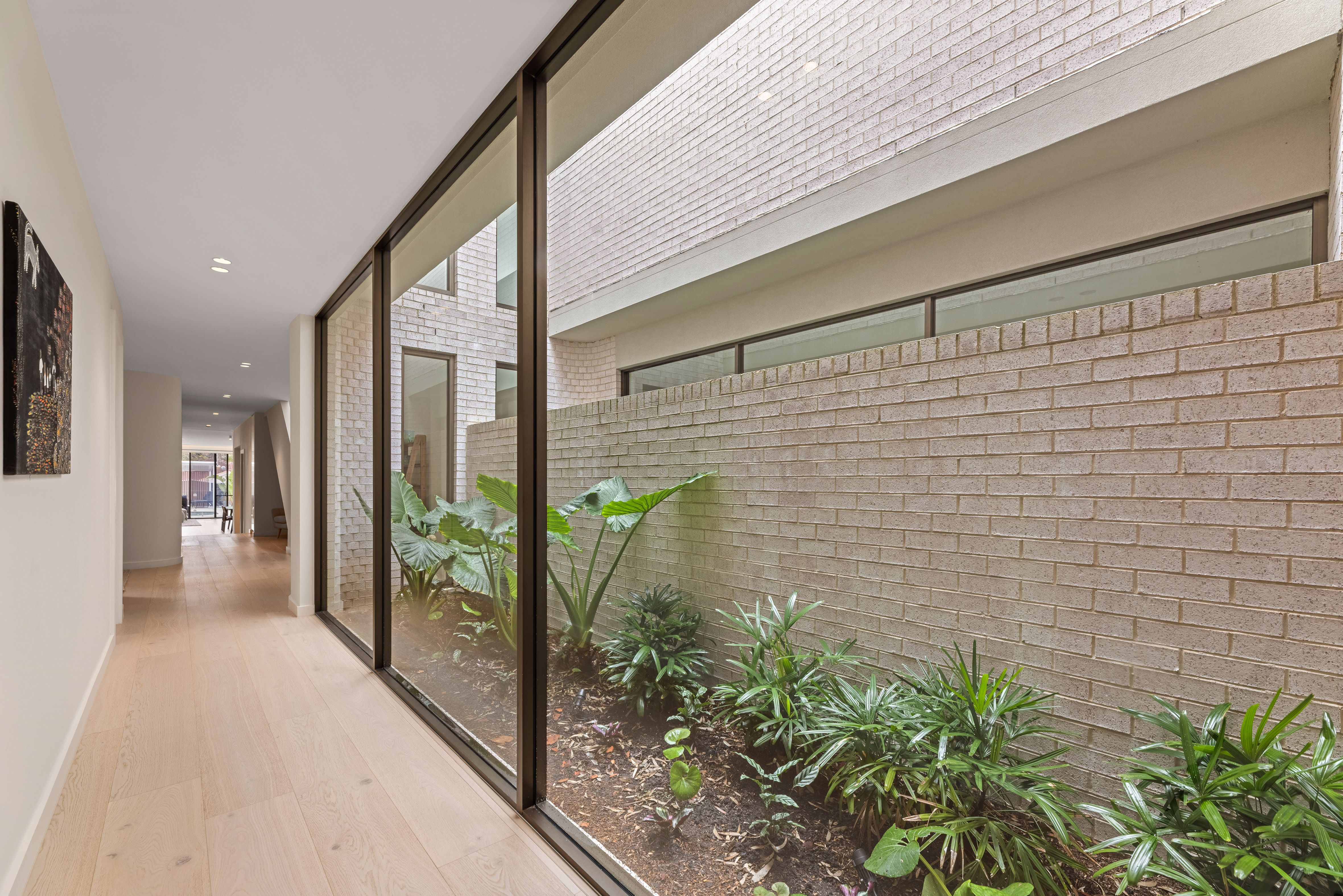 19B Wentworth Street — photo 9 of 22