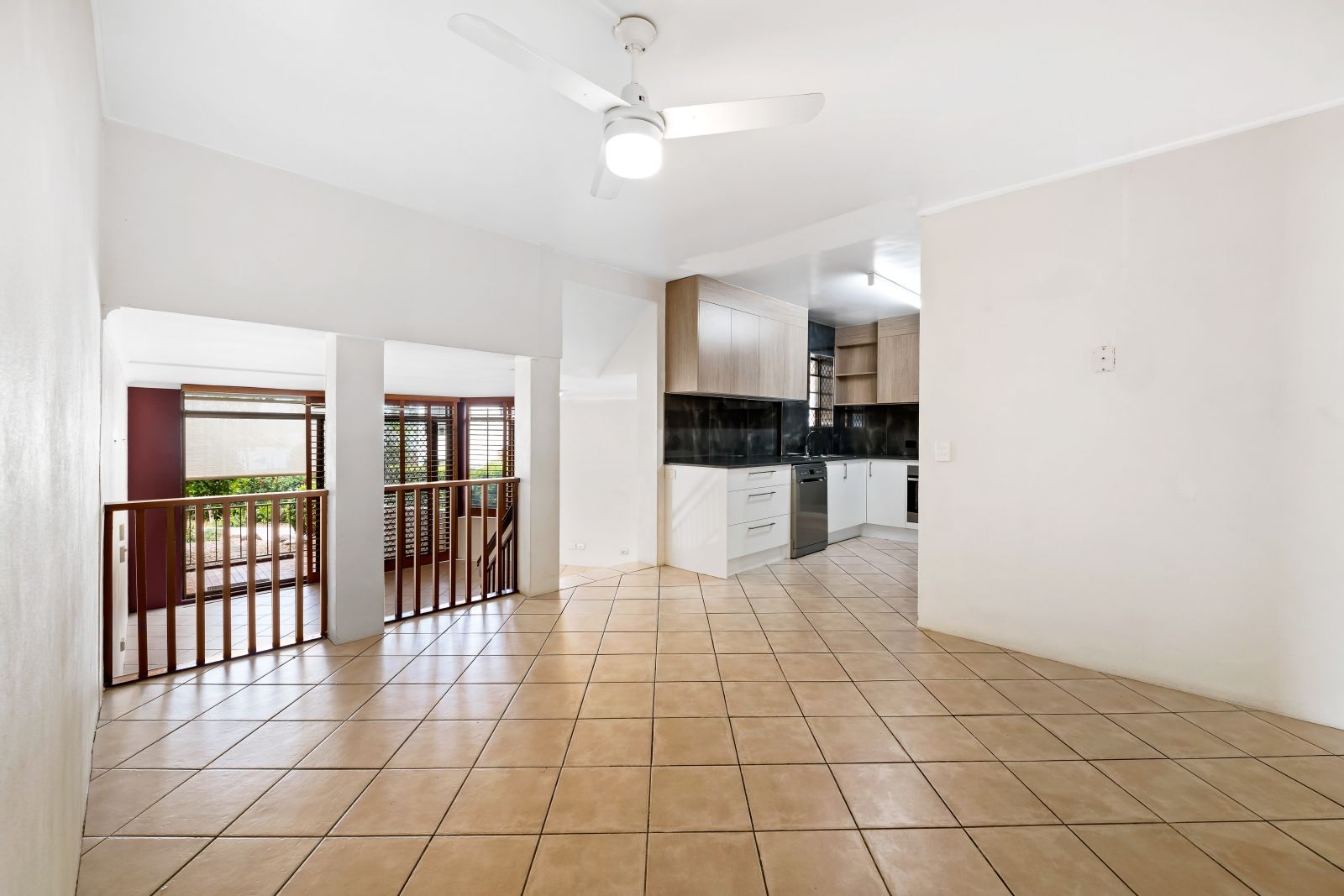 2/41 Bradman Avenue, Maroochydore, QLD 4558