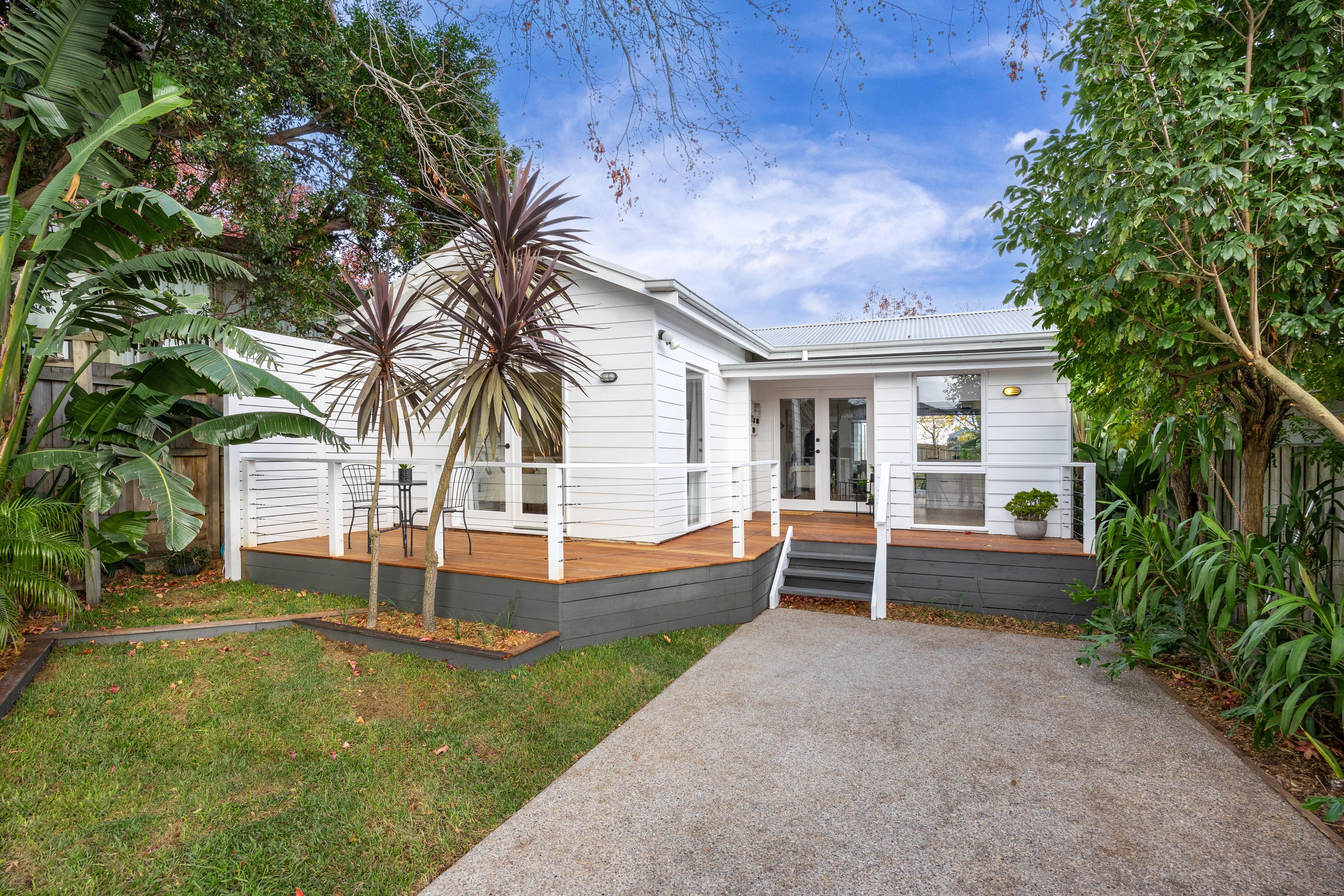 52 Seventh Avenue, Rosebud VIC 3939