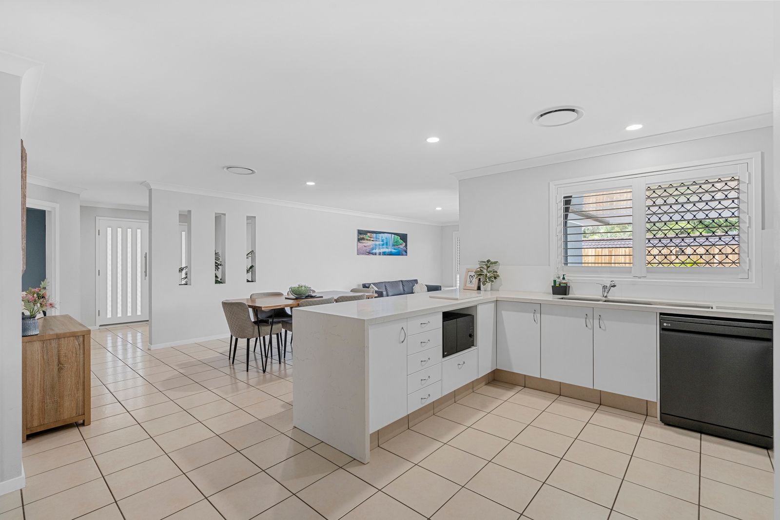 71 Buchanan Circuit — photo 10 of 26