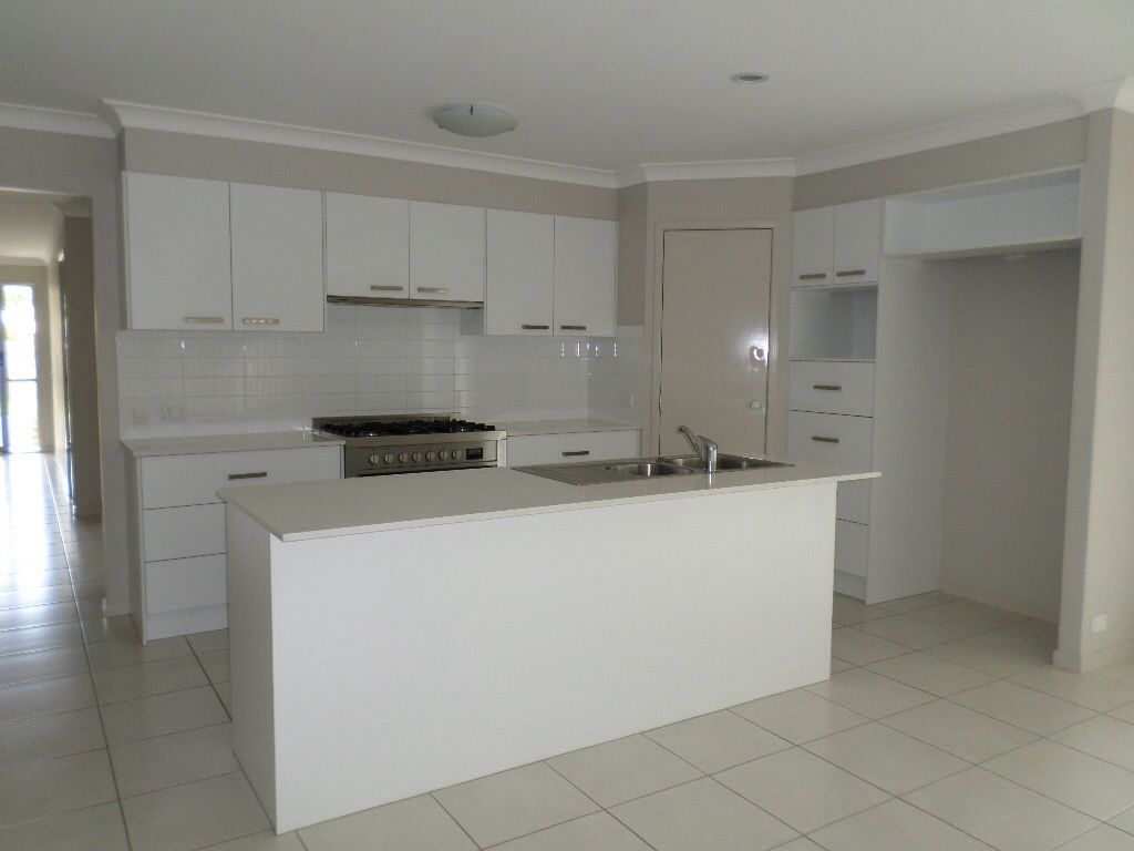 Augustine Heights, QLD 4300
